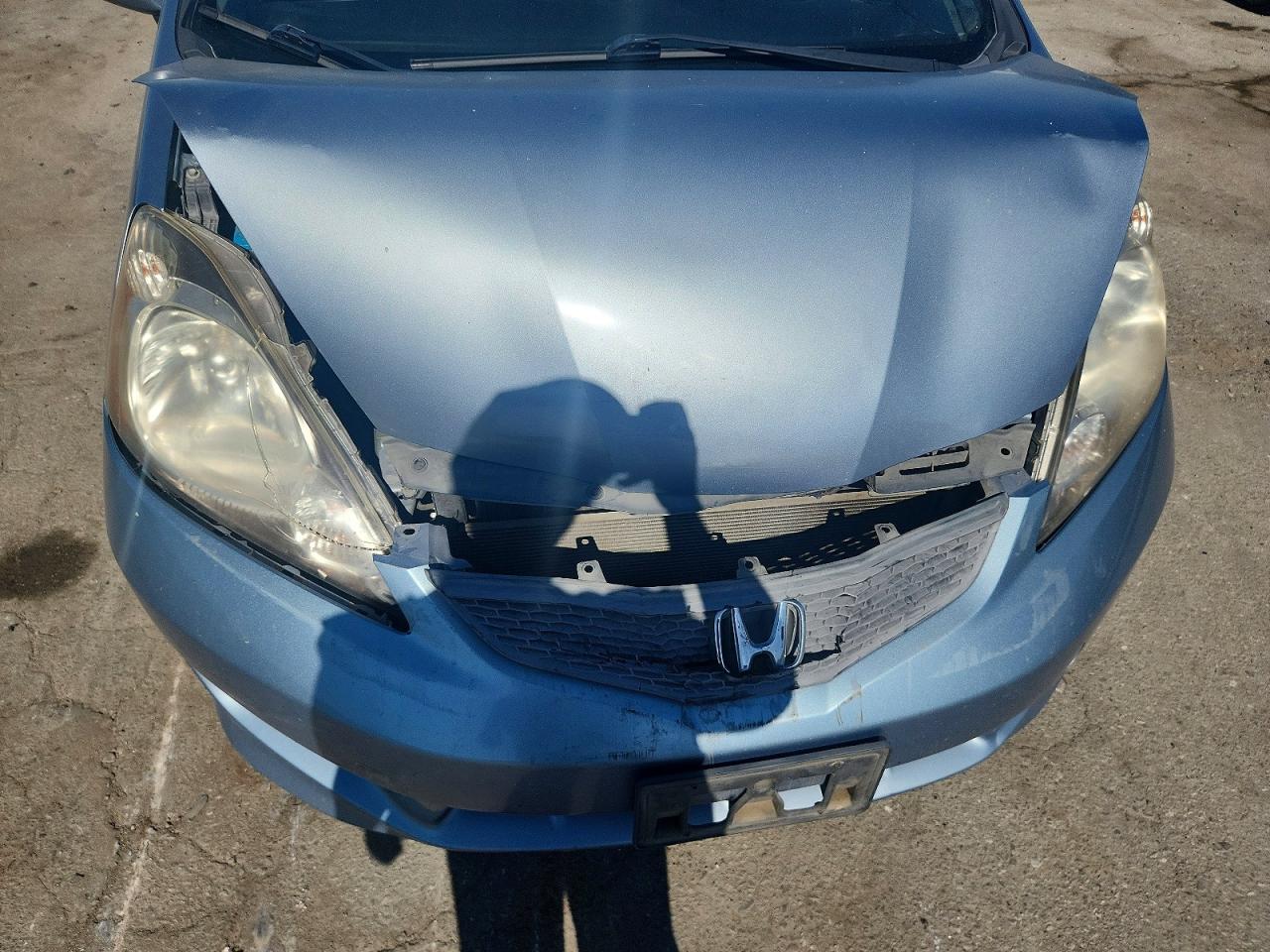 2011 Honda Fit Sport Silver vin: JHMGE8H60BC018800