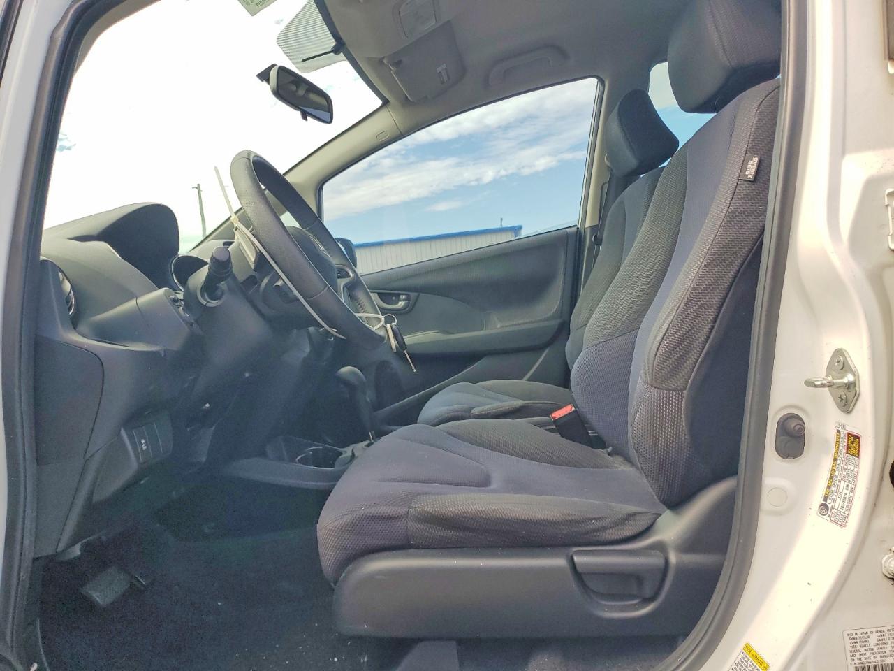 2013 Honda Fit Sport White vin: JHMGE8H60DC015897