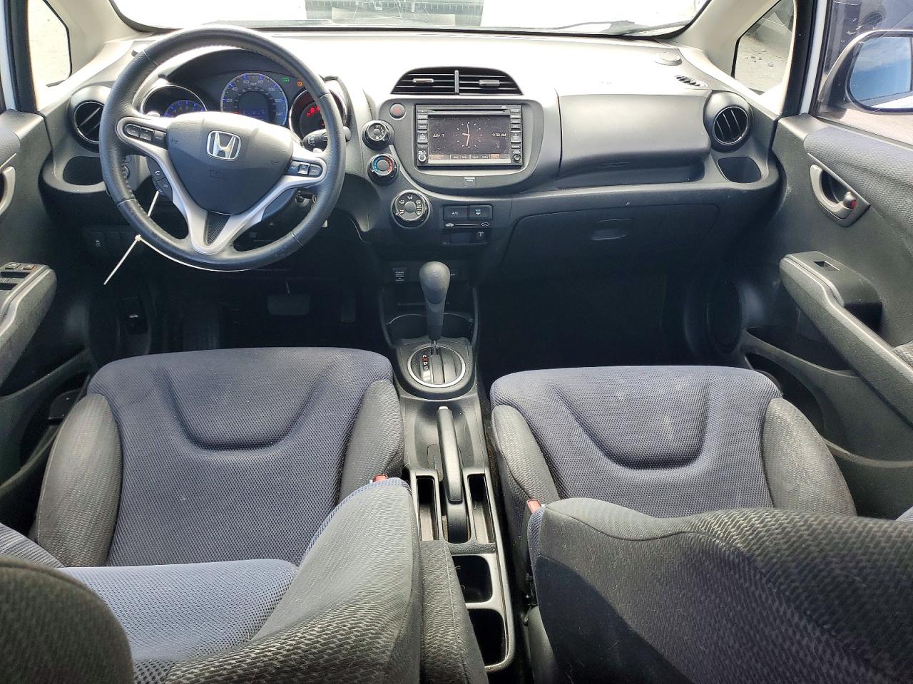 2013 Honda Fit Sport White vin: JHMGE8H60DC015897