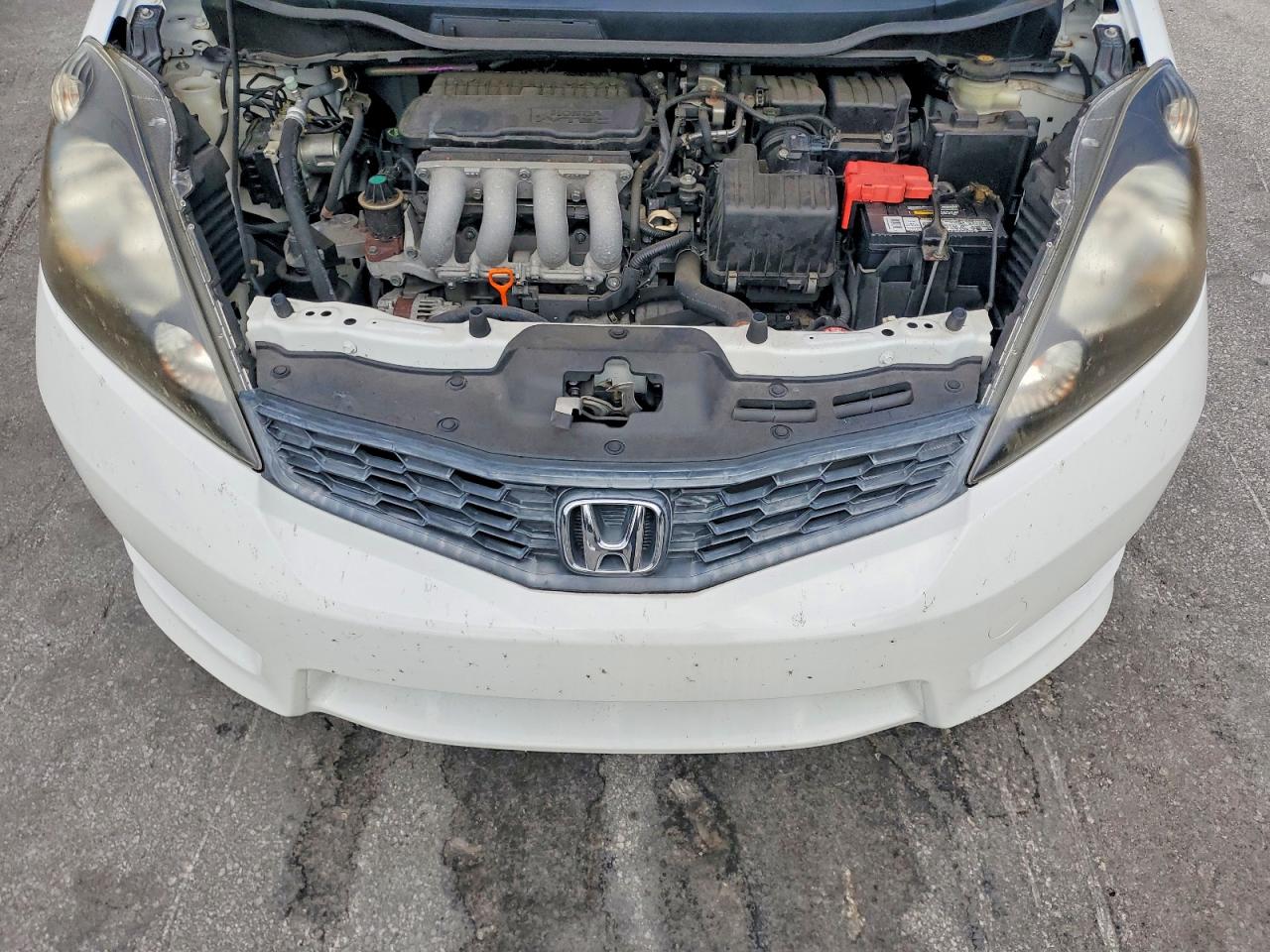 2013 Honda Fit Sport White vin: JHMGE8H60DC015897