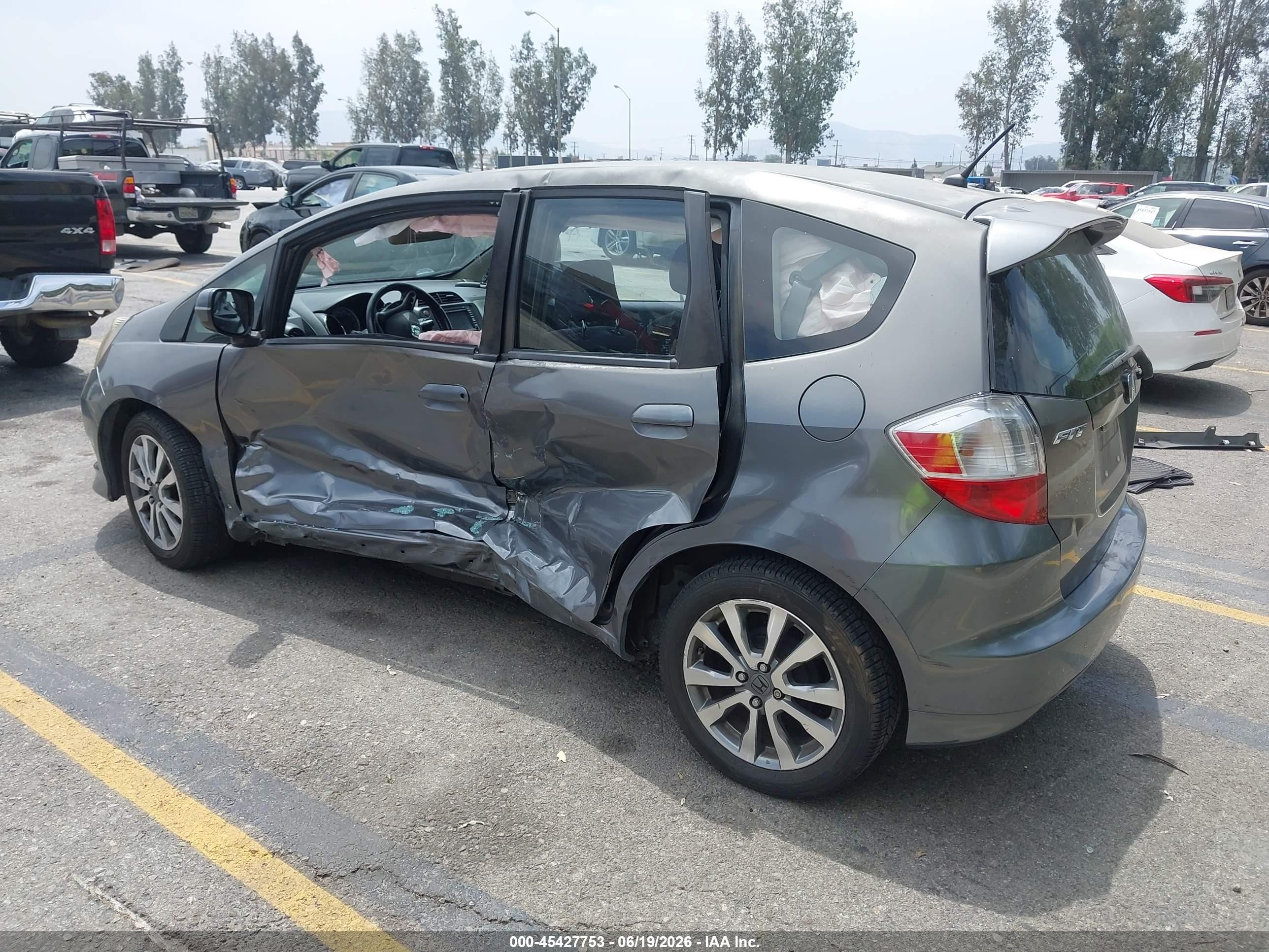2013 Honda Fit Sport Gray vin: JHMGE8H60DC057874