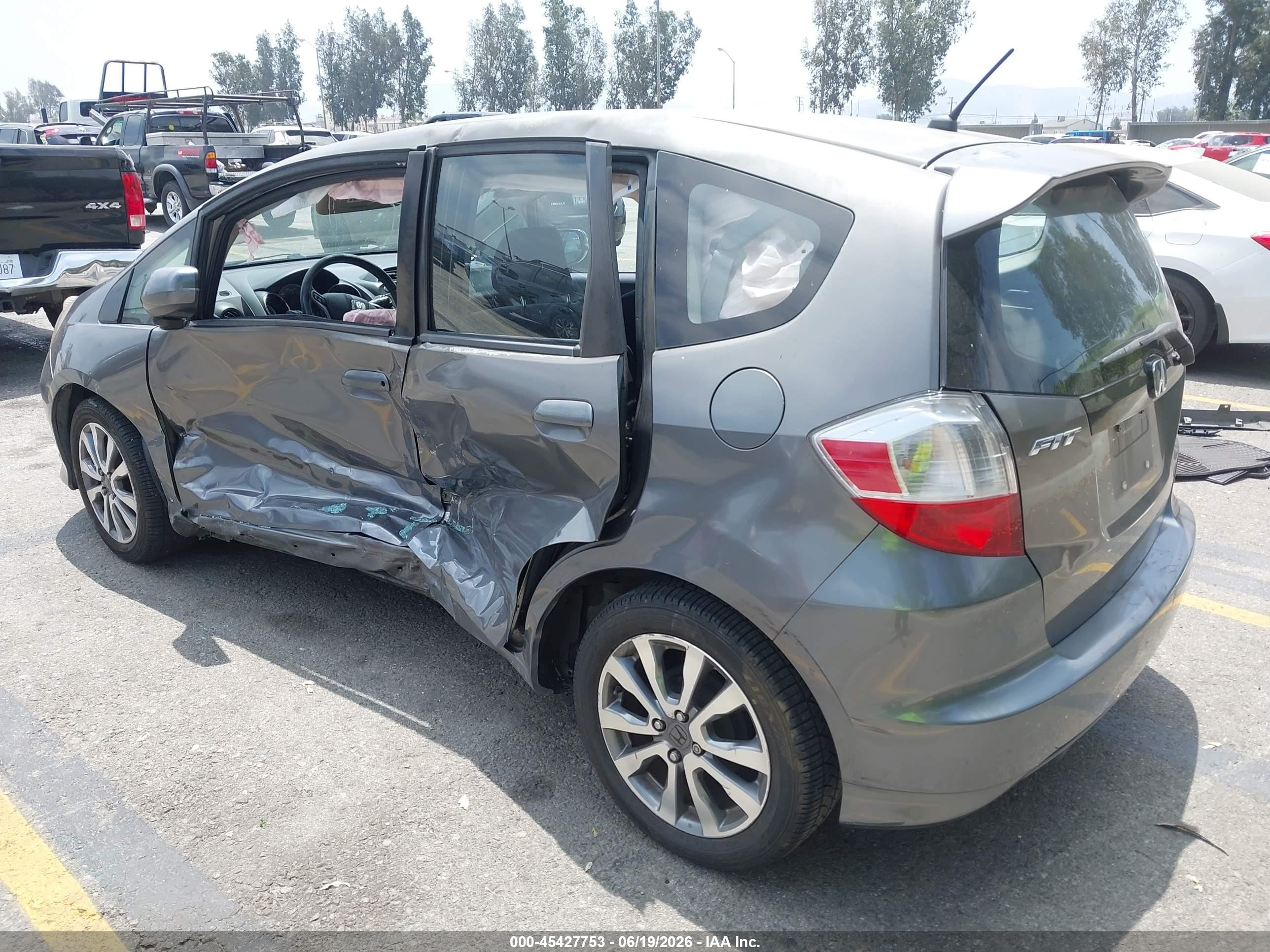 2013 Honda Fit Sport Gray vin: JHMGE8H60DC057874