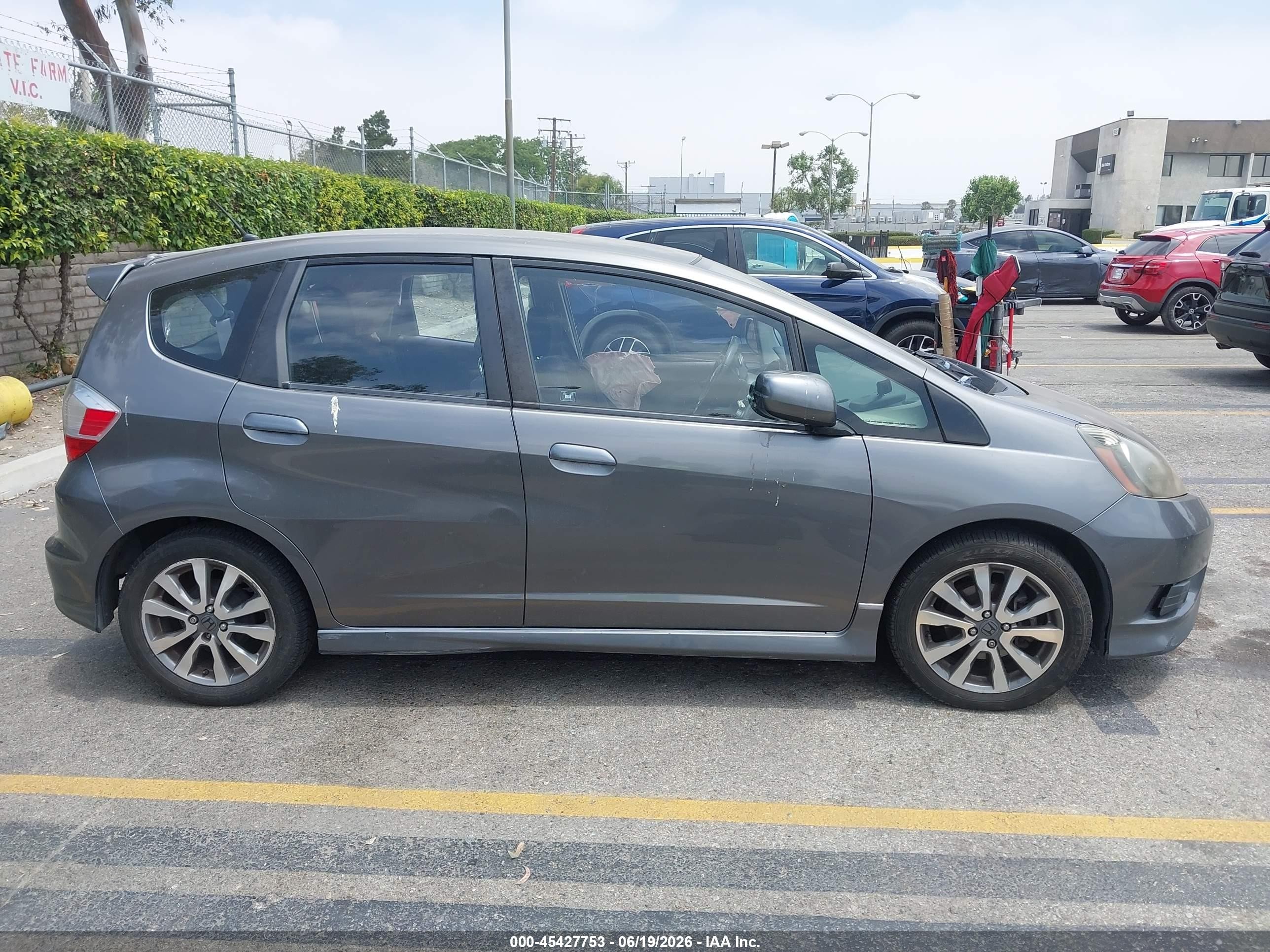 2013 Honda Fit Sport Gray vin: JHMGE8H60DC057874