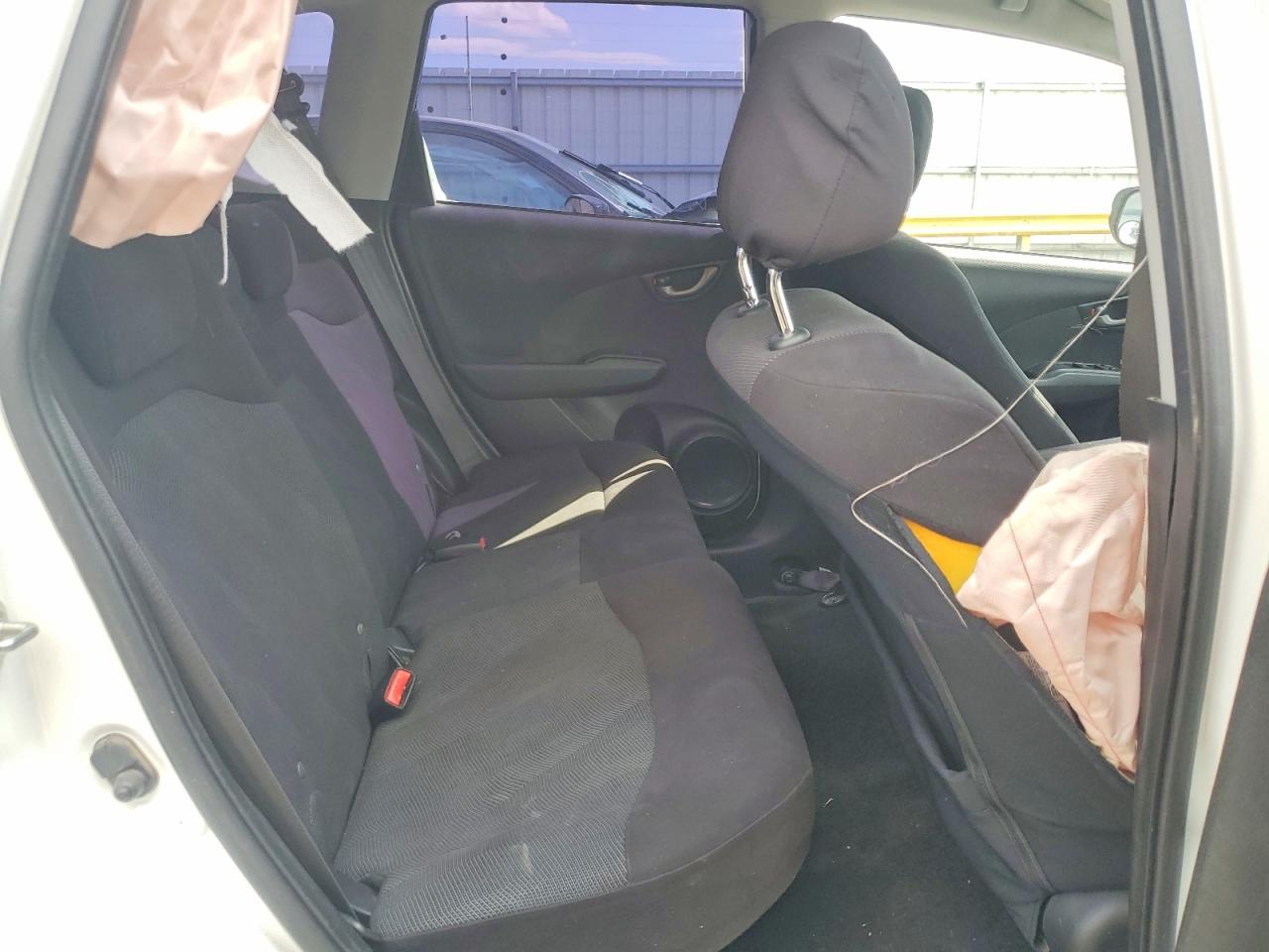 2010 Honda Fit Sport Белый vin: JHMGE8H61AS006952