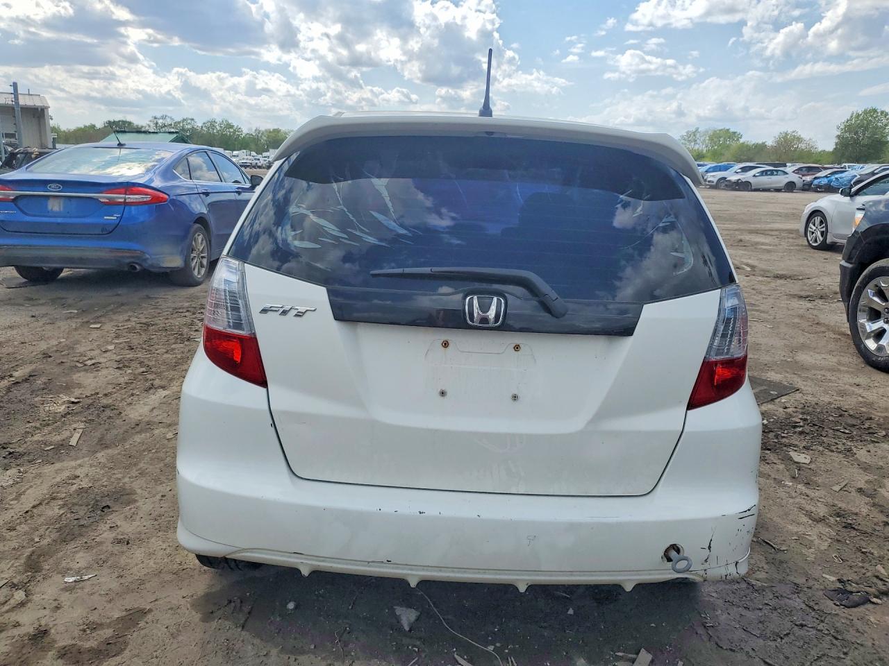 2010 Honda Fit Sport Белый vin: JHMGE8H61AS006952