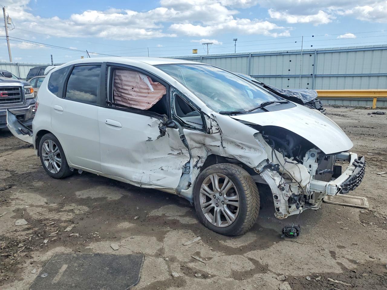 2010 Honda Fit Sport Белый vin: JHMGE8H61AS006952