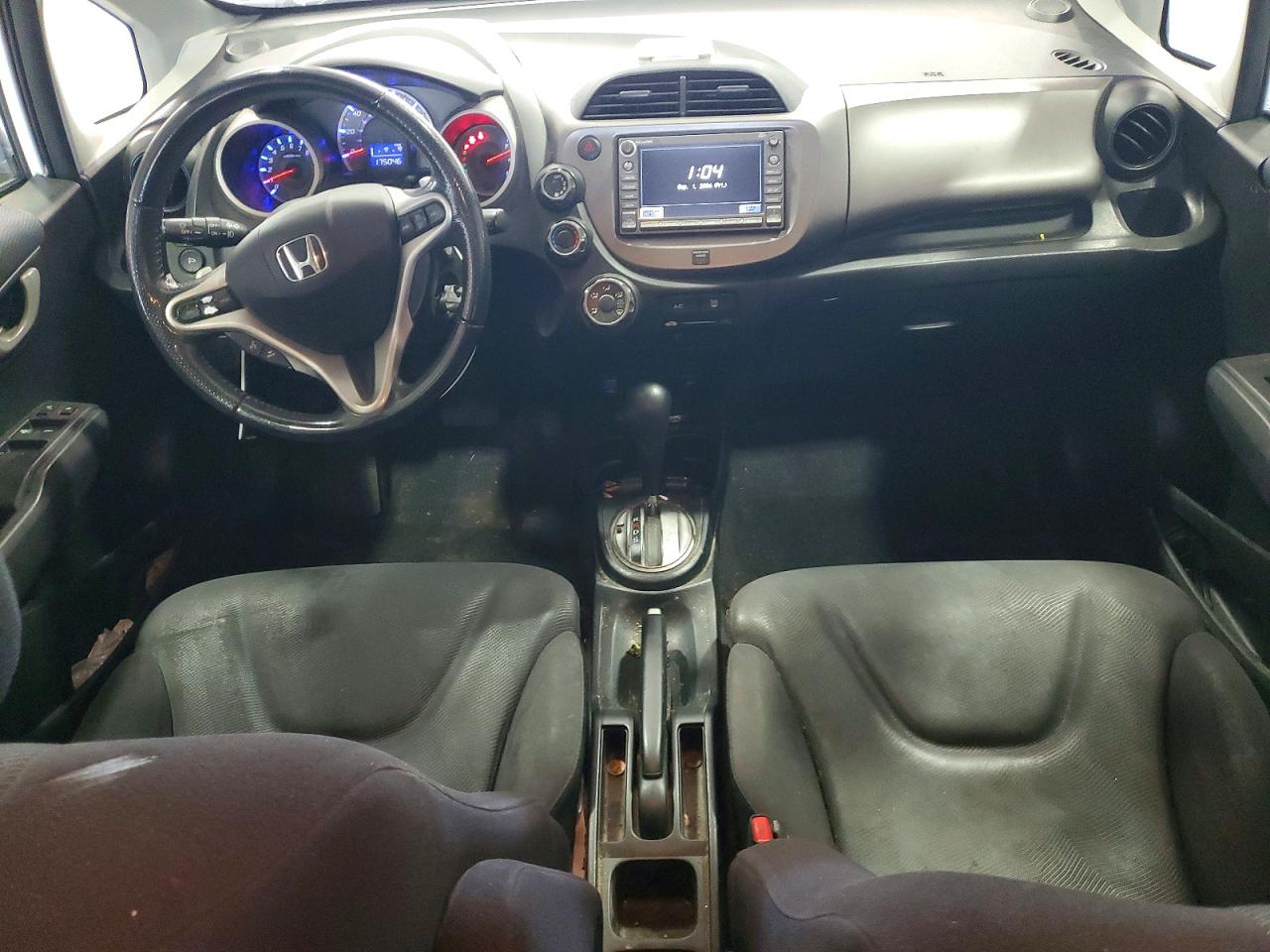 2011 Honda Fit Sport White vin: JHMGE8H61BS009335