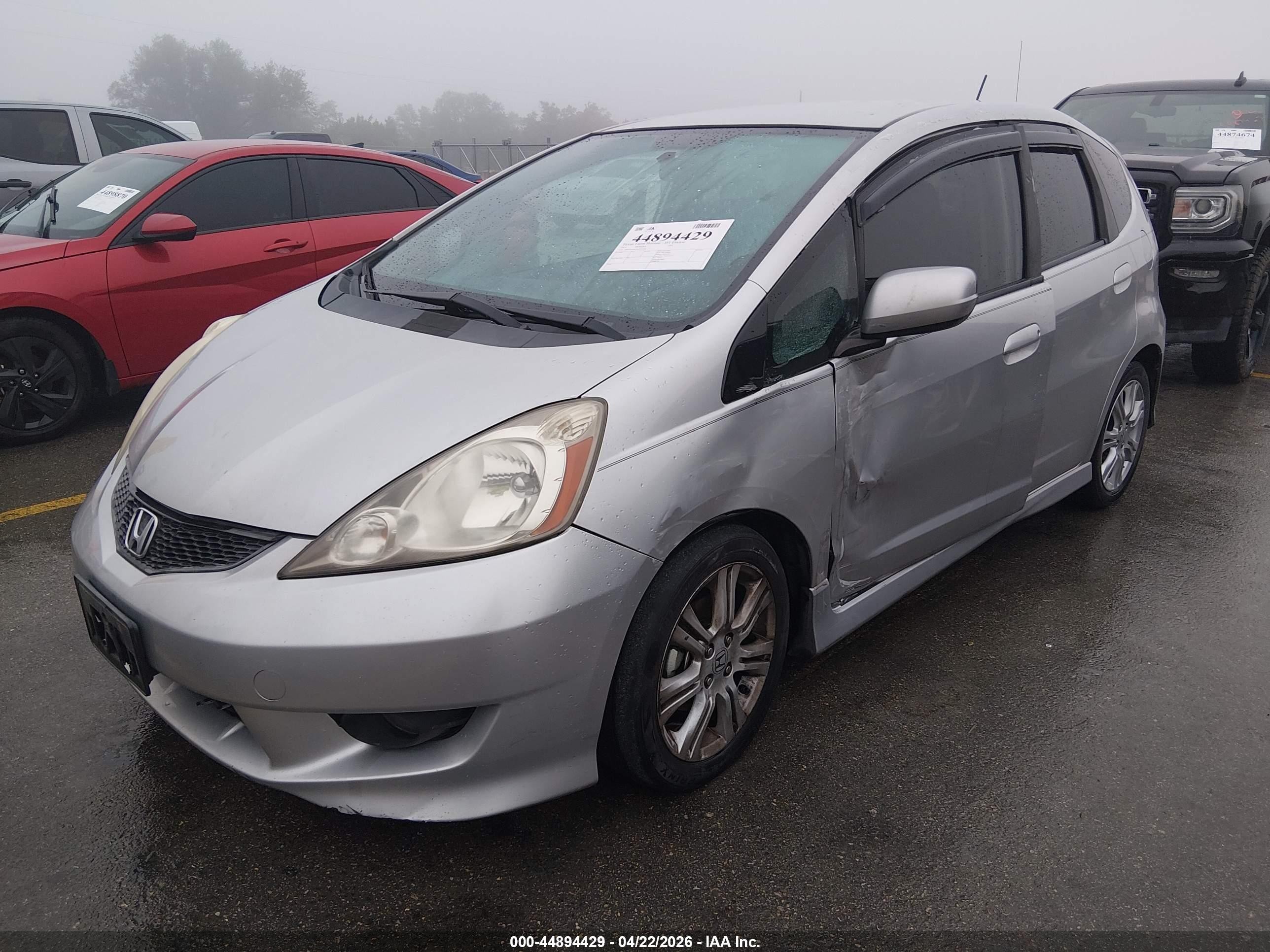 2011 Honda Fit Sport Silver vin: JHMGE8H63BC013168