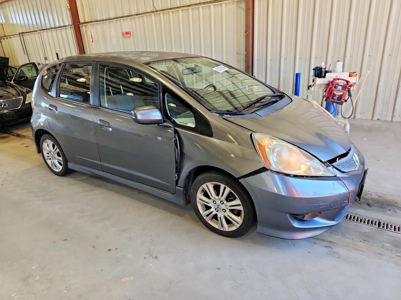 2011 Honda Fit Sport Silver vin: JHMGE8H63BC016314
