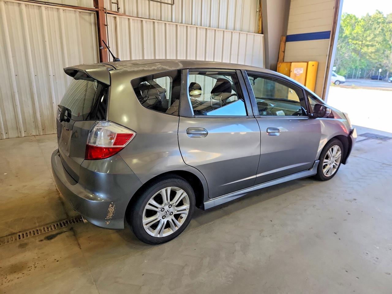 2011 Honda Fit Sport Silver vin: JHMGE8H63BC016314