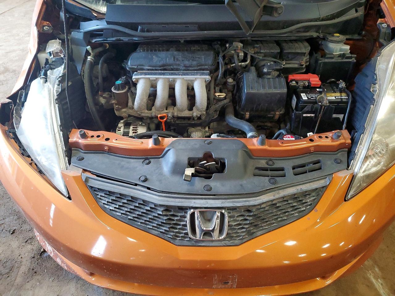 2011 Honda Fit Sport Orange vin: JHMGE8H63BS010003