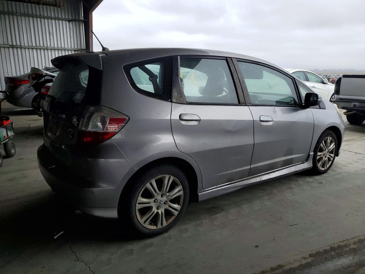 2010 Honda Fit Sport Silver vin: JHMGE8H64AS025804