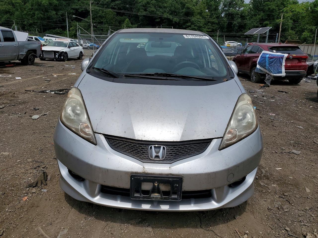 2011 Honda Fit Sport Silver vin: JHMGE8H65BC016296