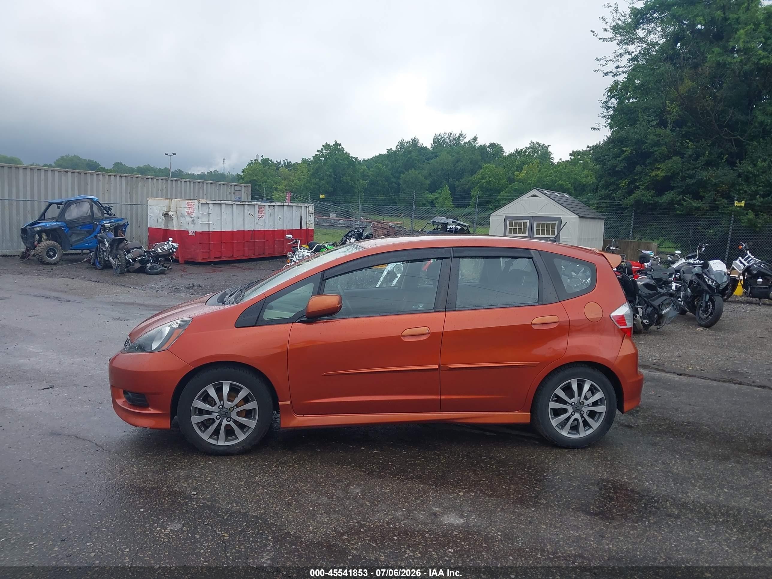 2012 Honda Fit Sport Orange vin: JHMGE8H68CC033384