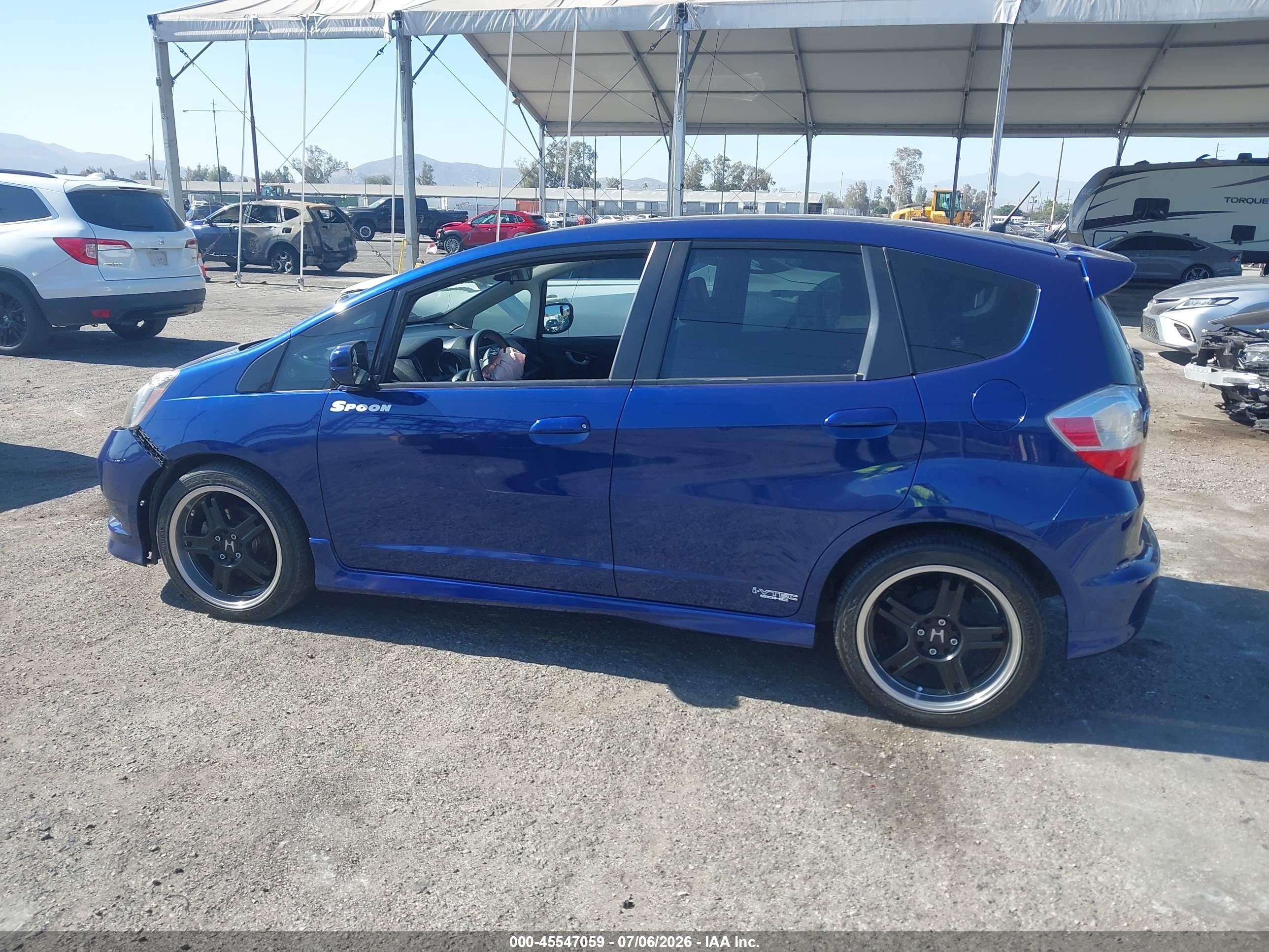 2013 Honda Fit Sport Blue vin: JHMGE8H69DC011301