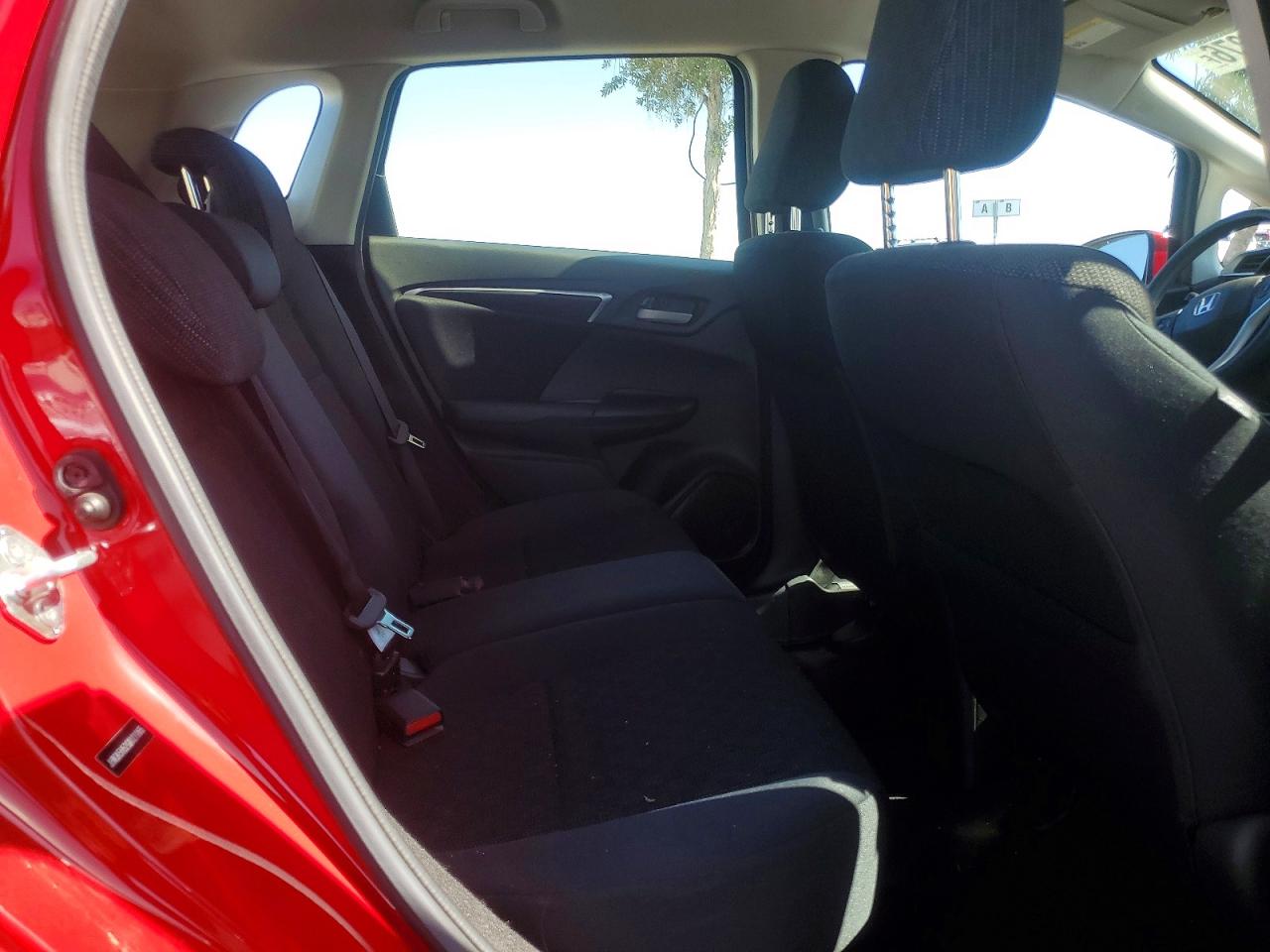 2016 Honda Fit Lx Red vin: JHMGK5H52GX021065