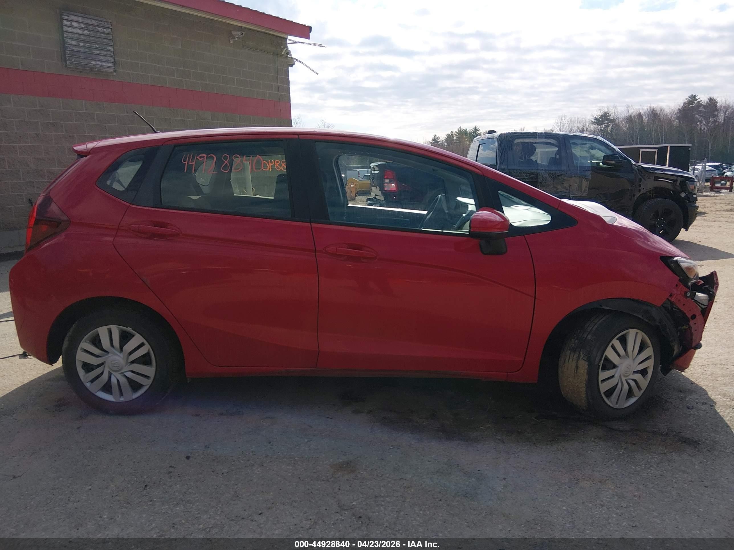 2016 Honda Fit Lx Красный vin: JHMGK5H52GX033992