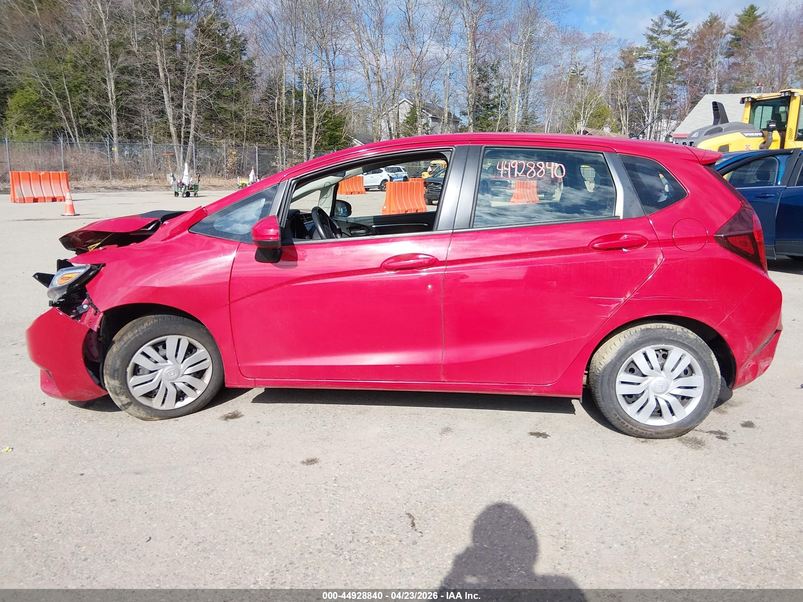 2016 Honda Fit Lx Красный vin: JHMGK5H52GX033992
