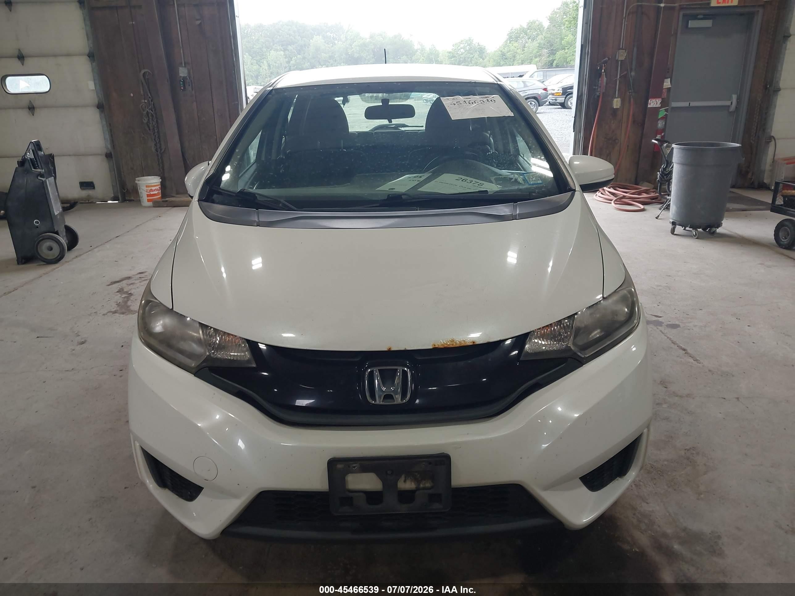 2017 Honda Fit Lx White vin: JHMGK5H5XHS007946