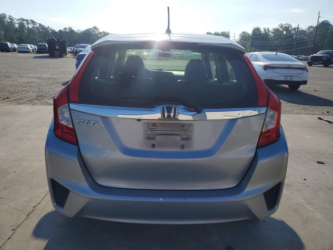 2017 Honda Fit Ex Silver vin: JHMGK5H81HS017887