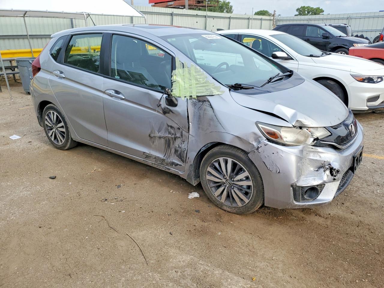 2017 Honda Fit Ex Silver vin: JHMGK5H82HS016554