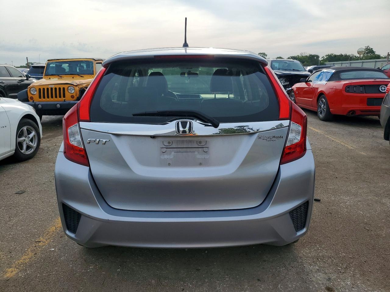 2017 Honda Fit Ex Silver vin: JHMGK5H82HS016554