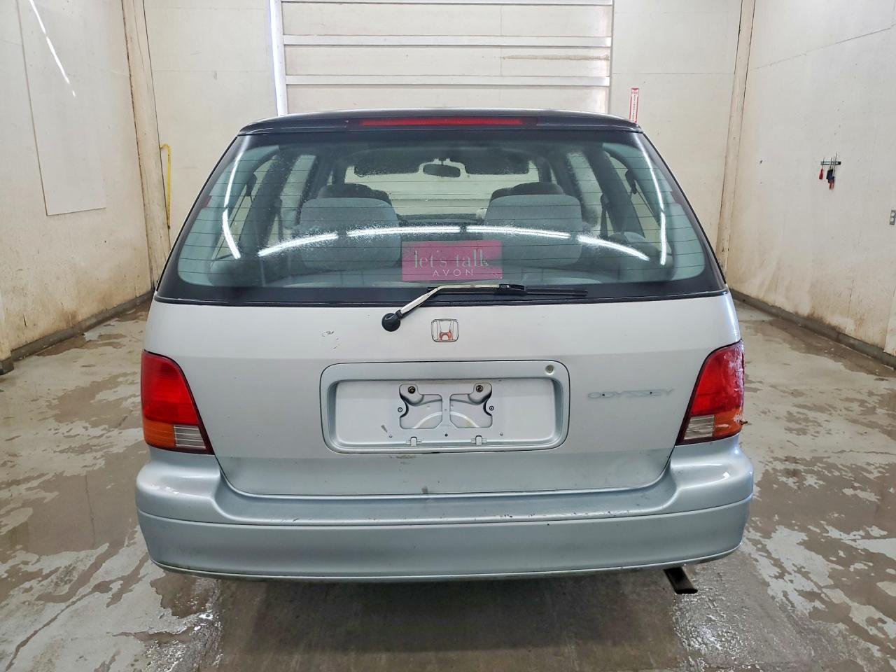 1997 Honda Odyssey Base Silver vin: JHMRA1842VC003200