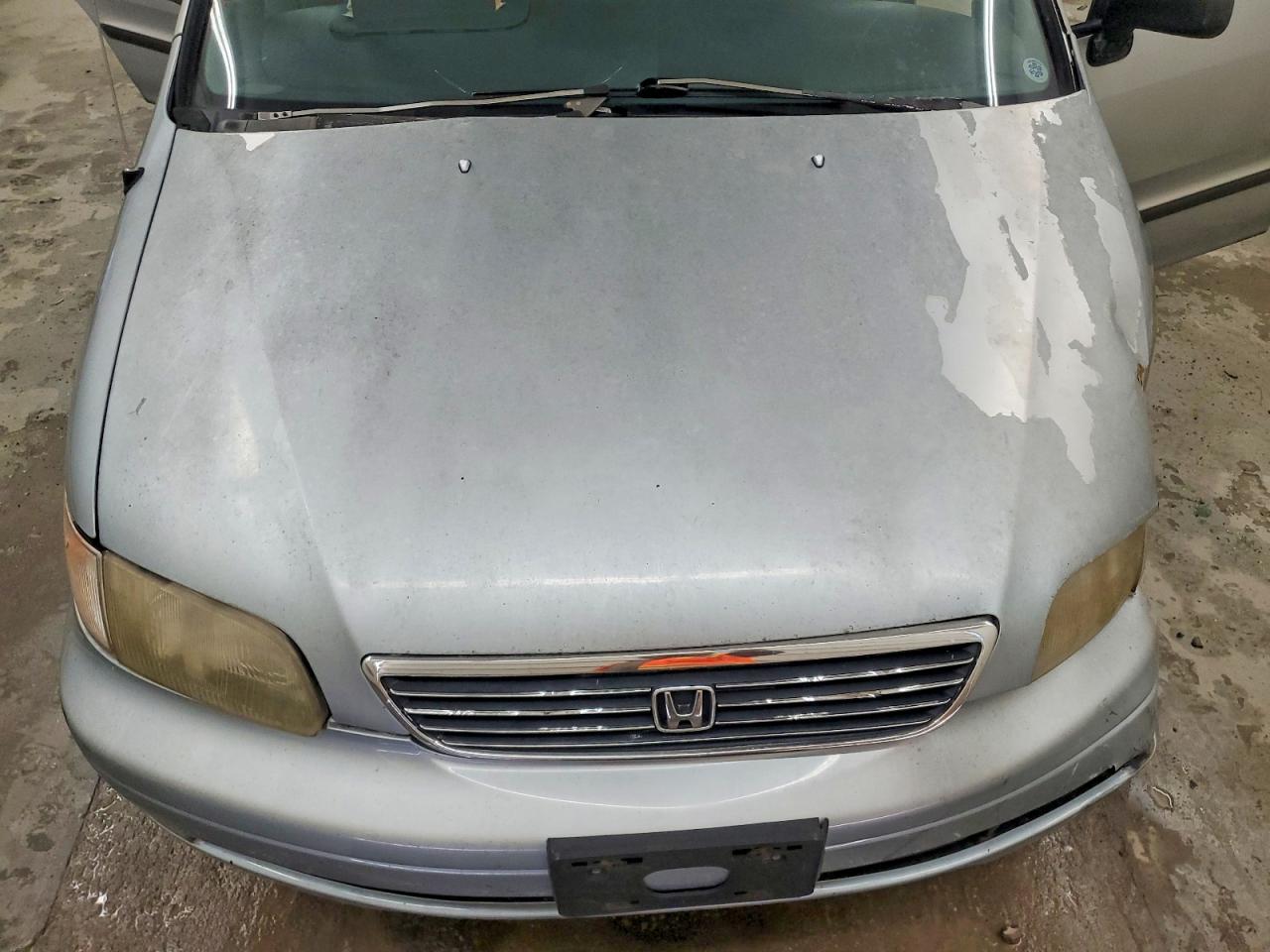 1997 Honda Odyssey Base Silver vin: JHMRA1842VC003200
