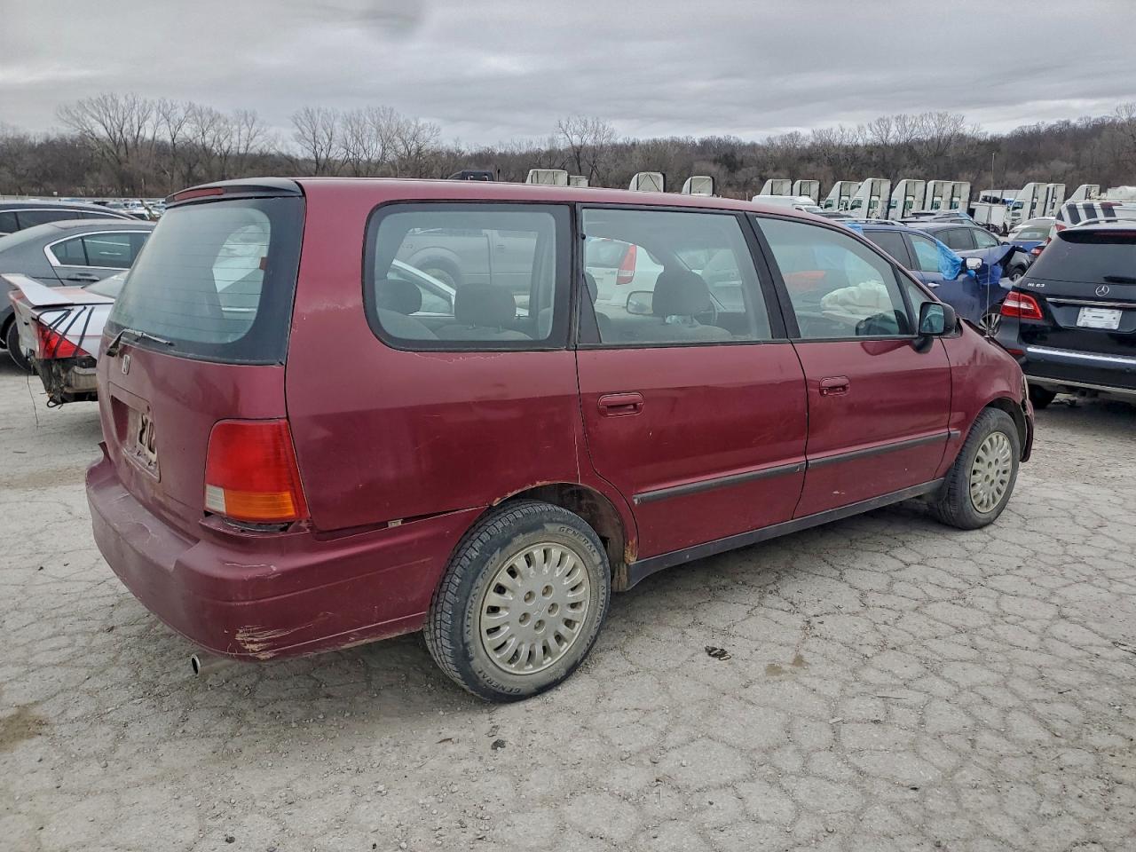 1996 Honda Odyssey Base Красный vin: JHMRA1847TC001309