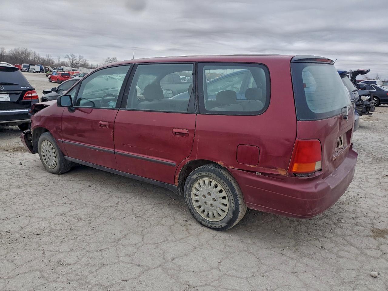 1996 Honda Odyssey Base Красный vin: JHMRA1847TC001309