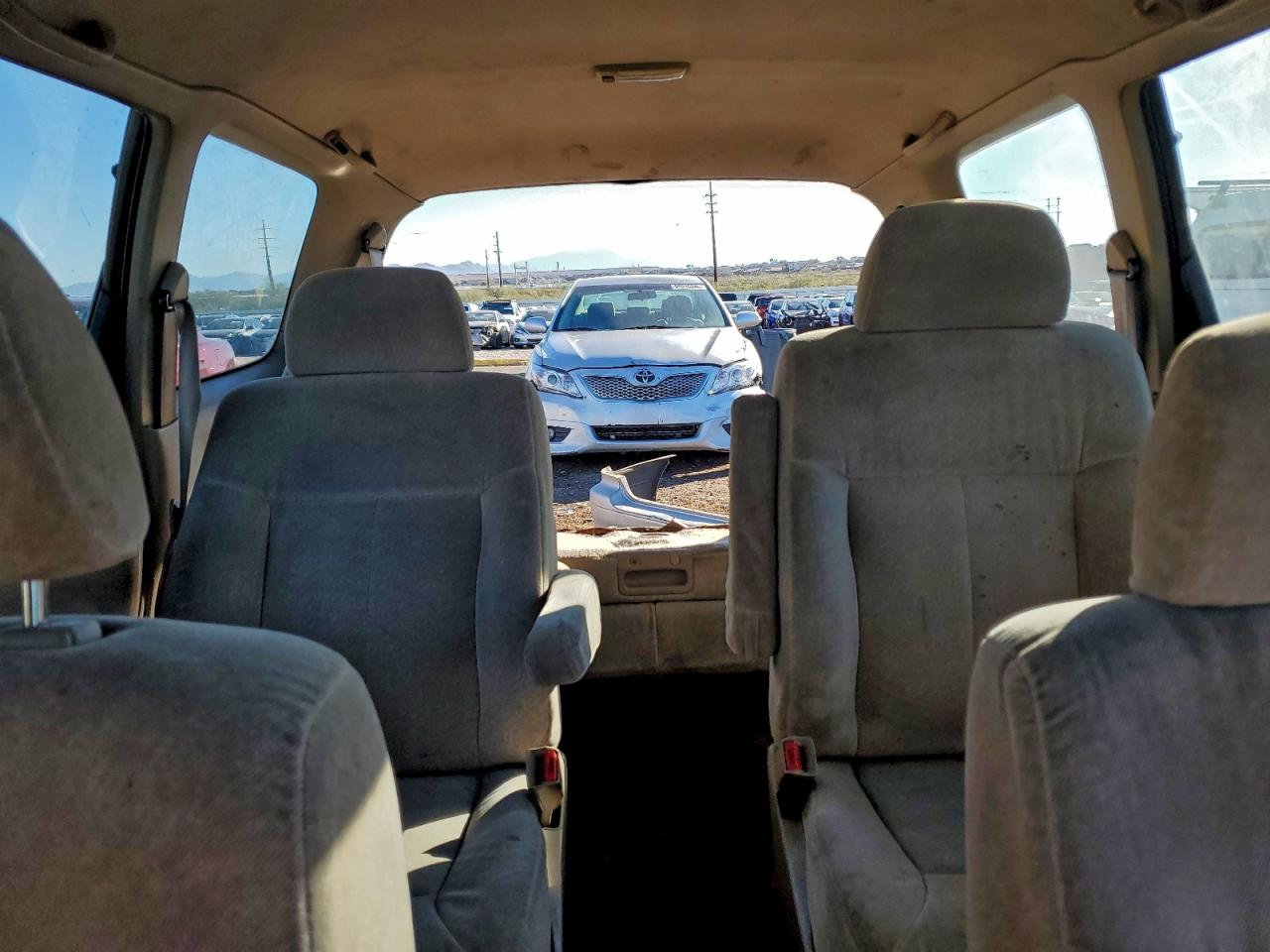 1997 Honda Odyssey Base Silver vin: JHMRA1847VC005380
