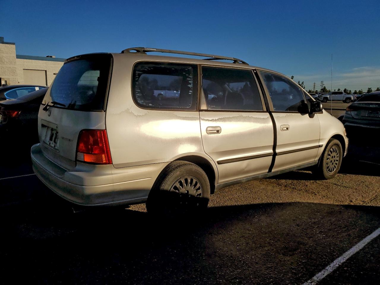 1997 Honda Odyssey Base Серебряный vin: JHMRA1861VC013072