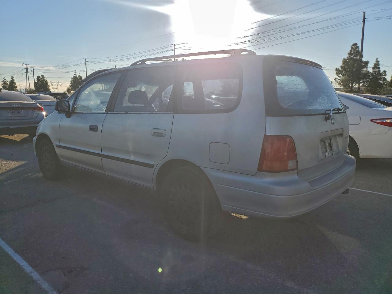 1997 Honda Odyssey Base Серебряный vin: JHMRA1861VC013072