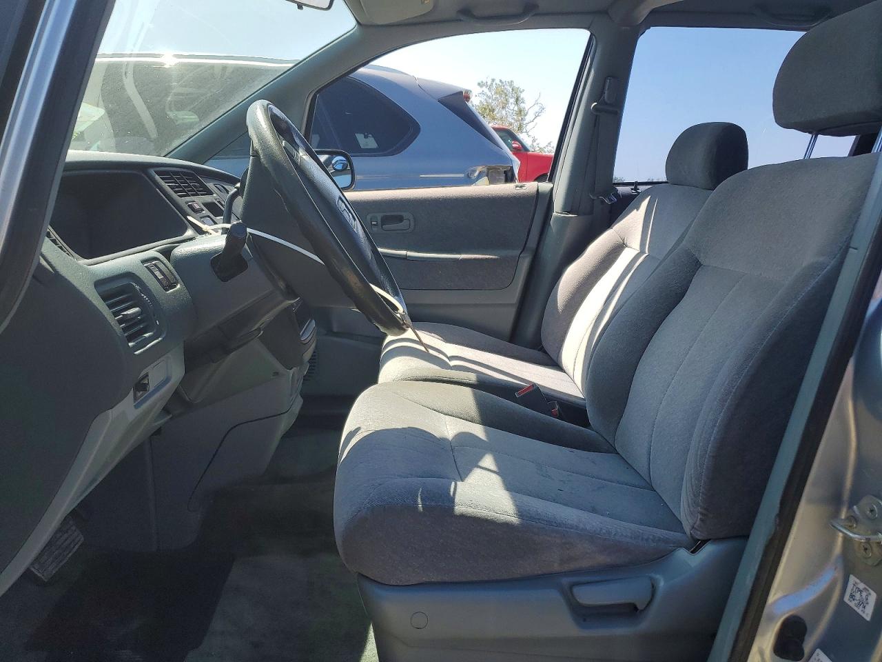 1997 Honda Odyssey Base Blue vin: JHMRA1861VC014562