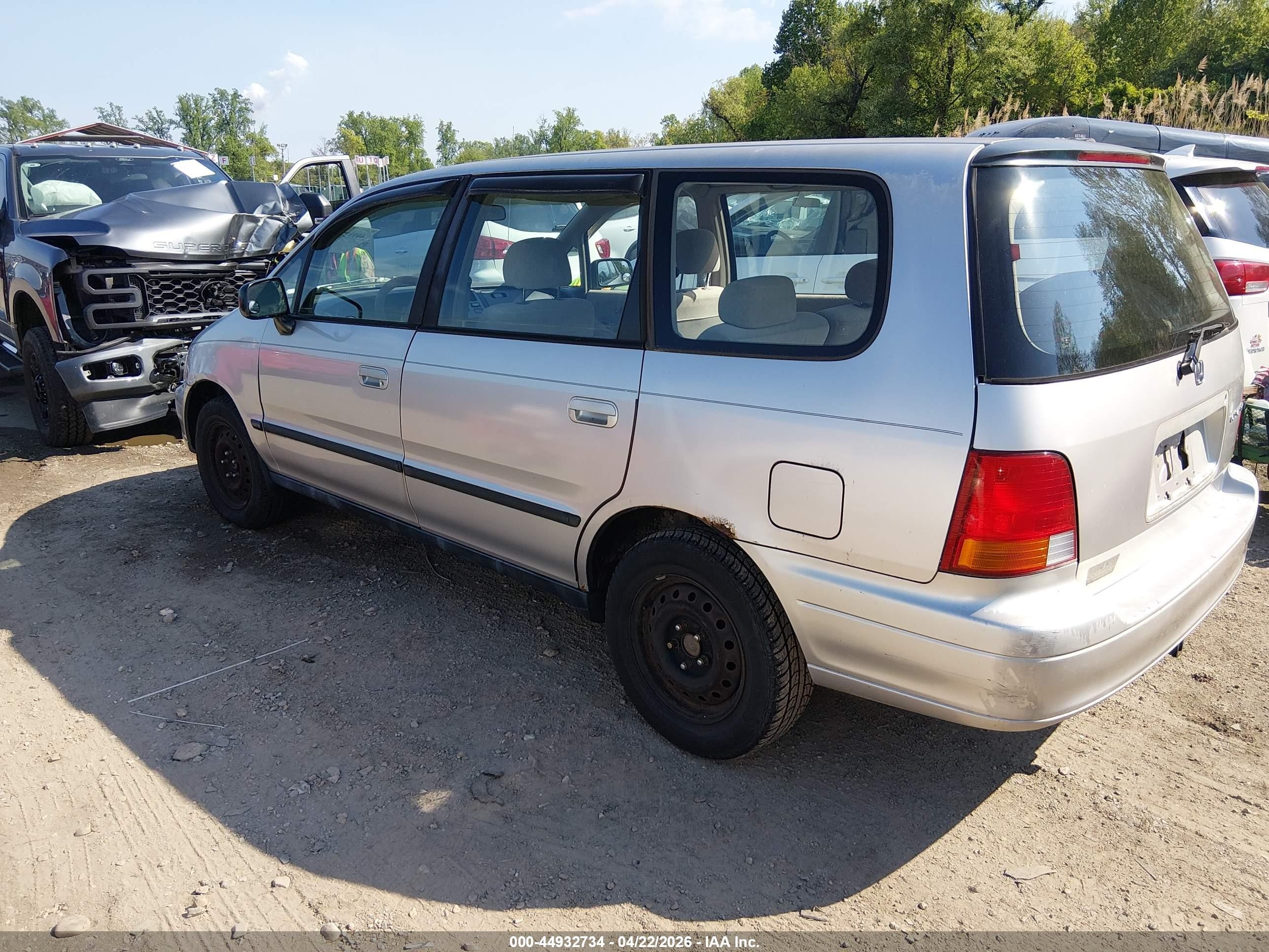 1997 Honda Odyssey Lx Silver vin: JHMRA1865VC003905