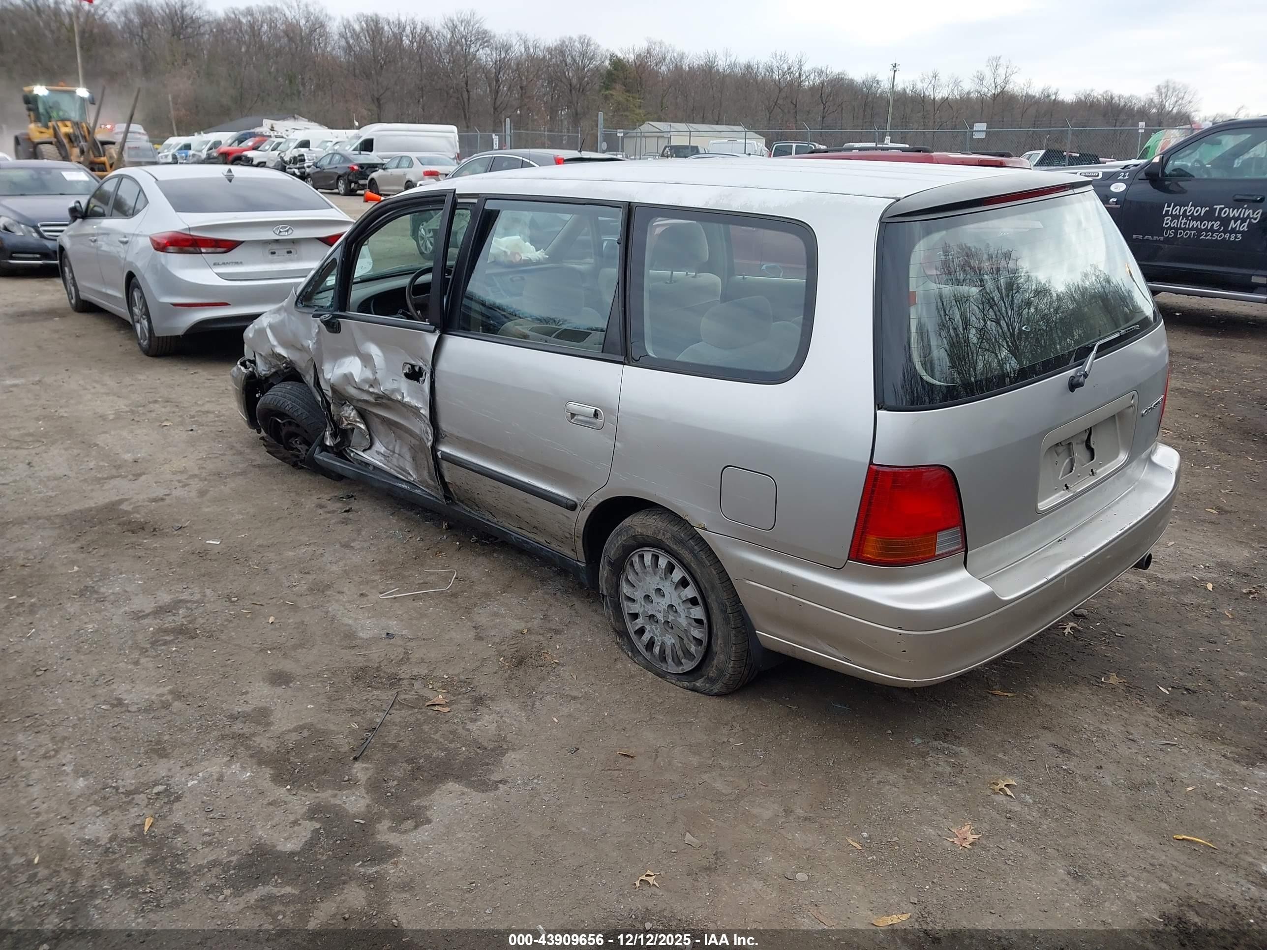 1996 Honda Odyssey Lx Silver vin: JHMRA1866TC017969