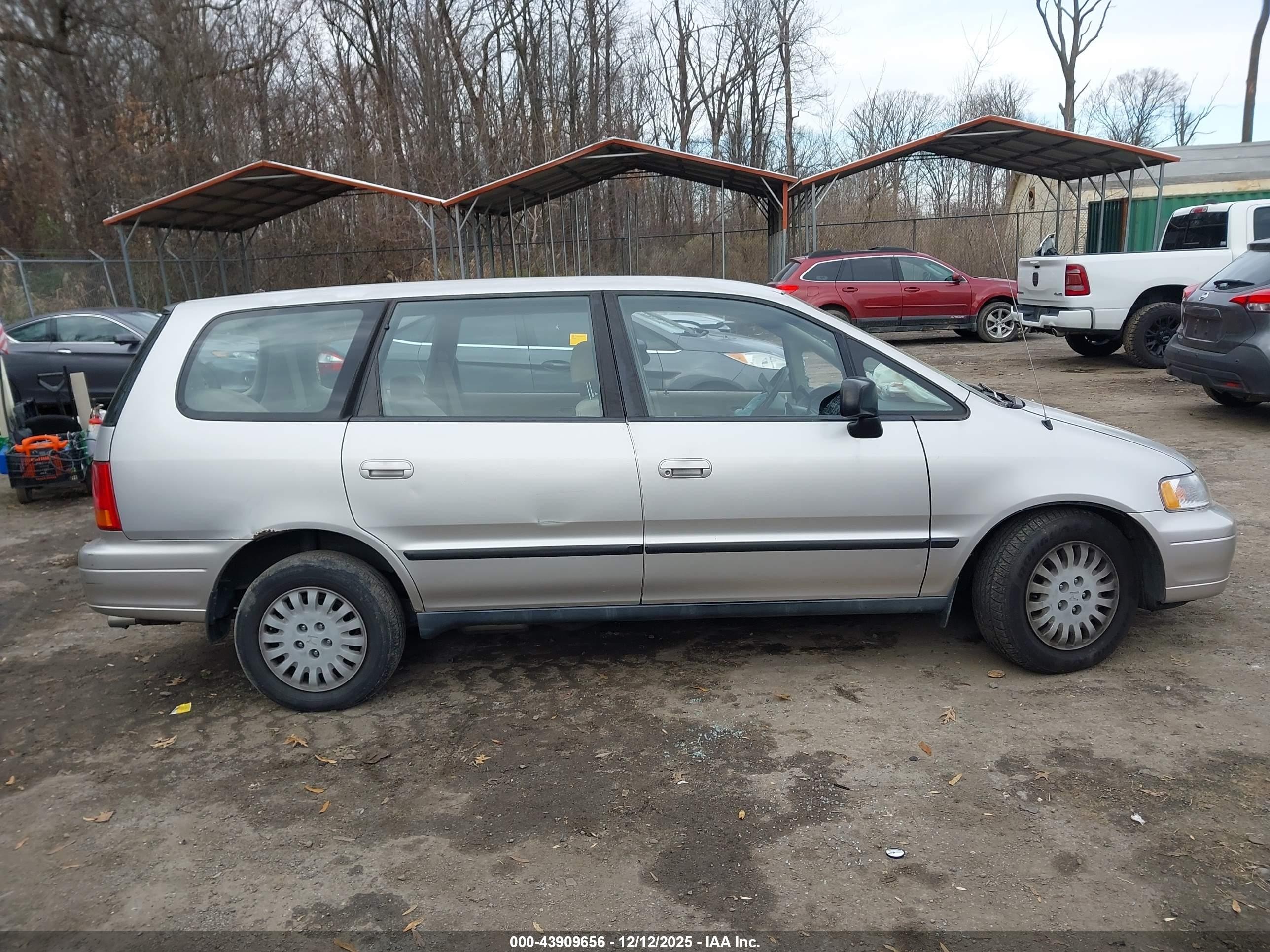 1996 Honda Odyssey Lx Silver vin: JHMRA1866TC017969