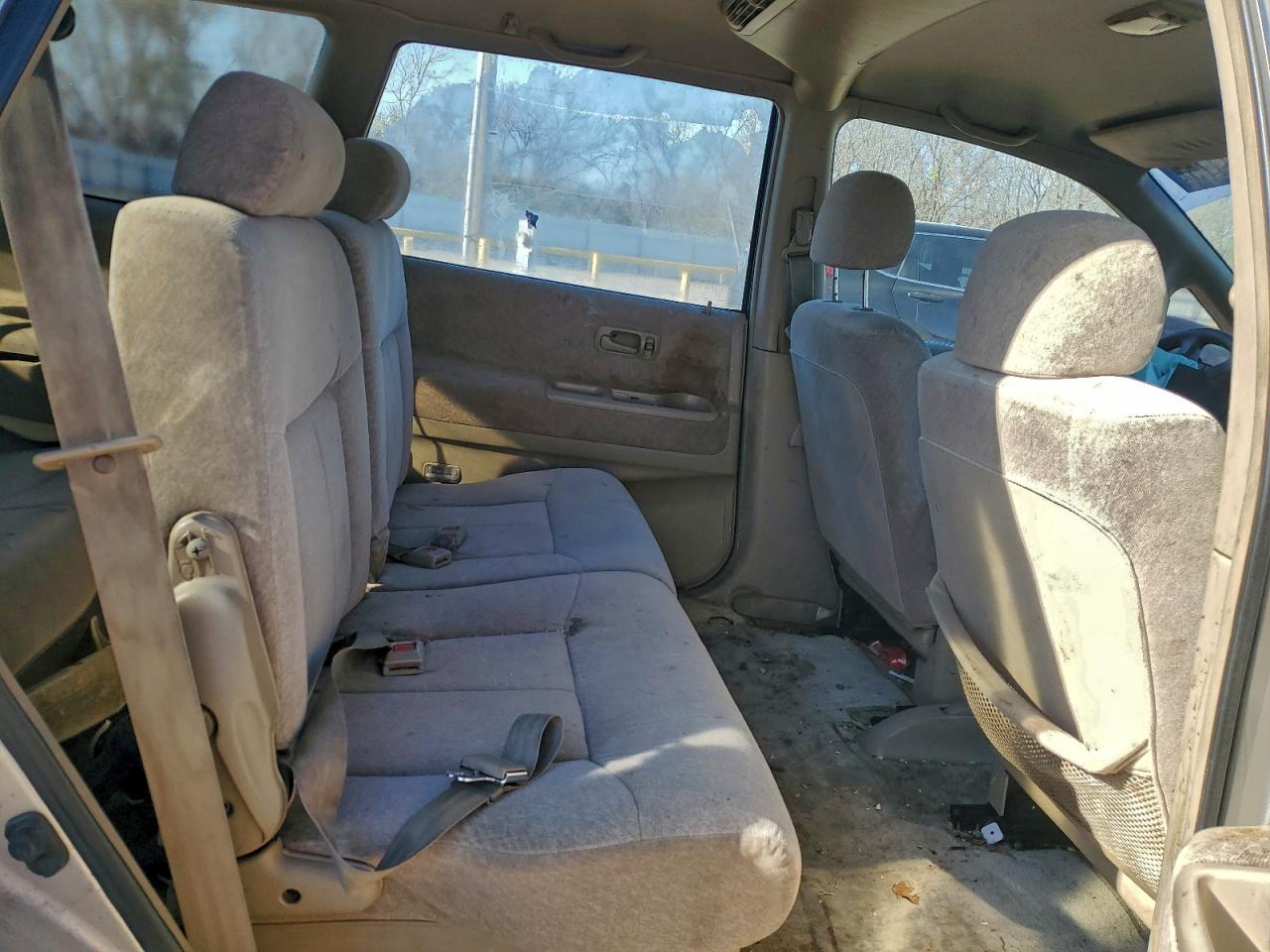 1997 Honda Odyssey Base Silver vin: JHMRA1866VC013049