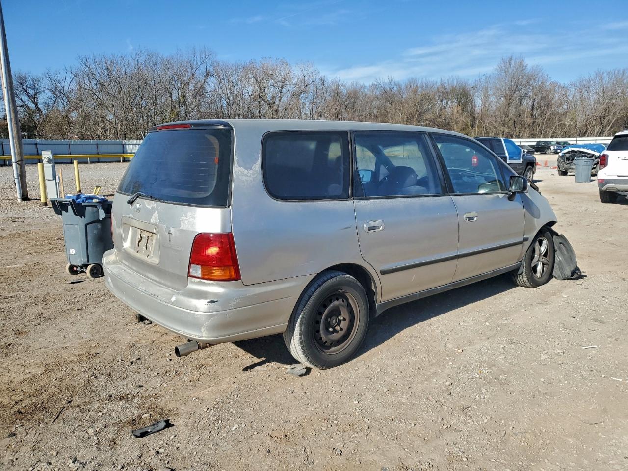 1997 Honda Odyssey Base Silver vin: JHMRA1866VC013049