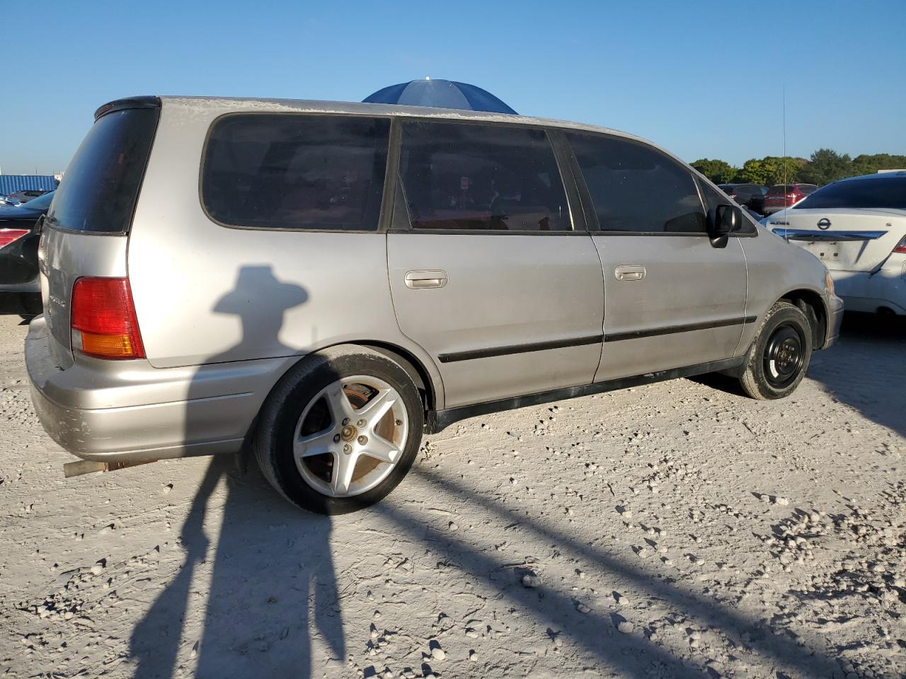 1997 Honda Odyssey Base Gray vin: JHMRA186XVC017167