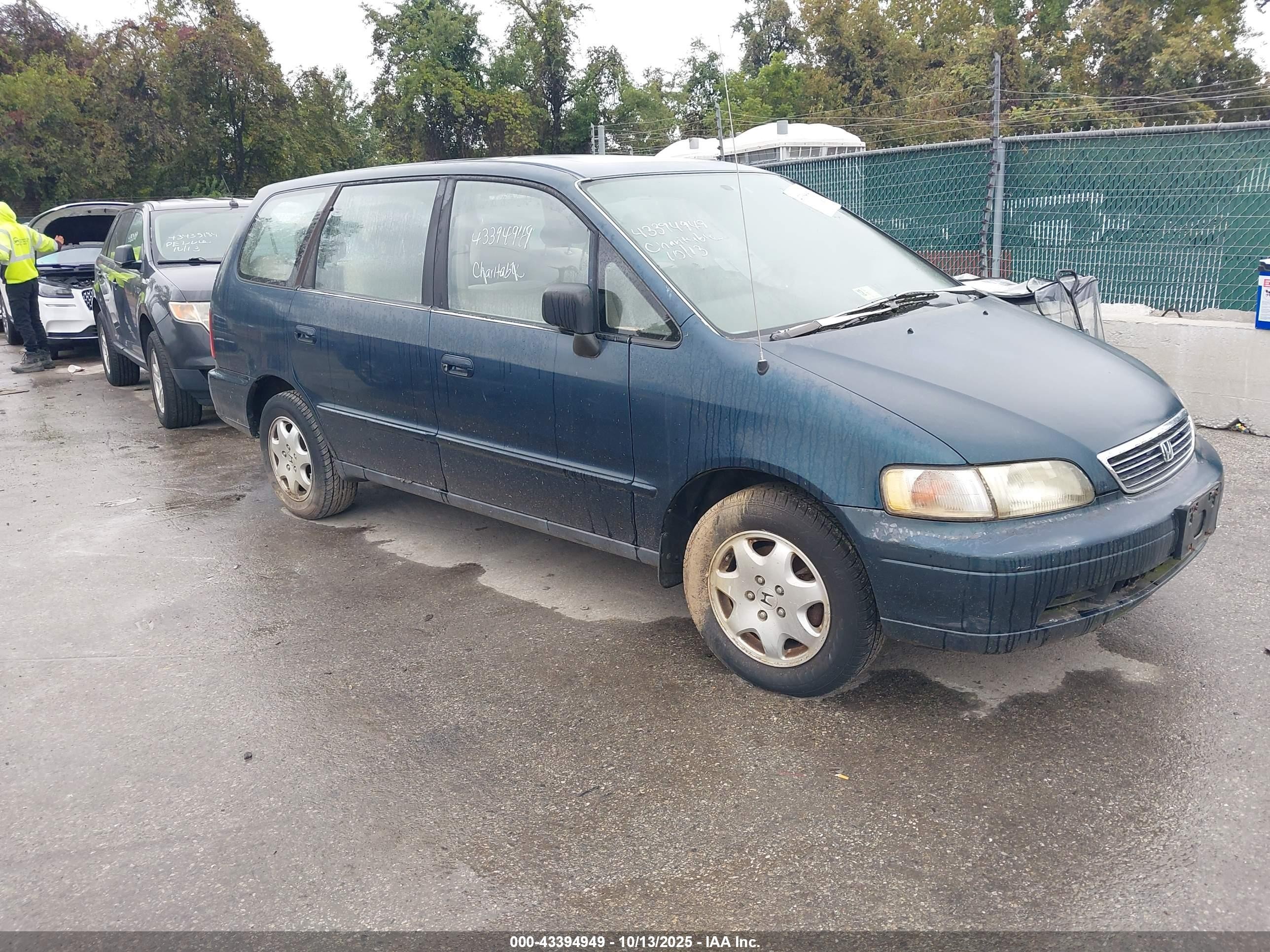 1996 Honda Odyssey Ex Dark Blue vin: JHMRA1875TC017874