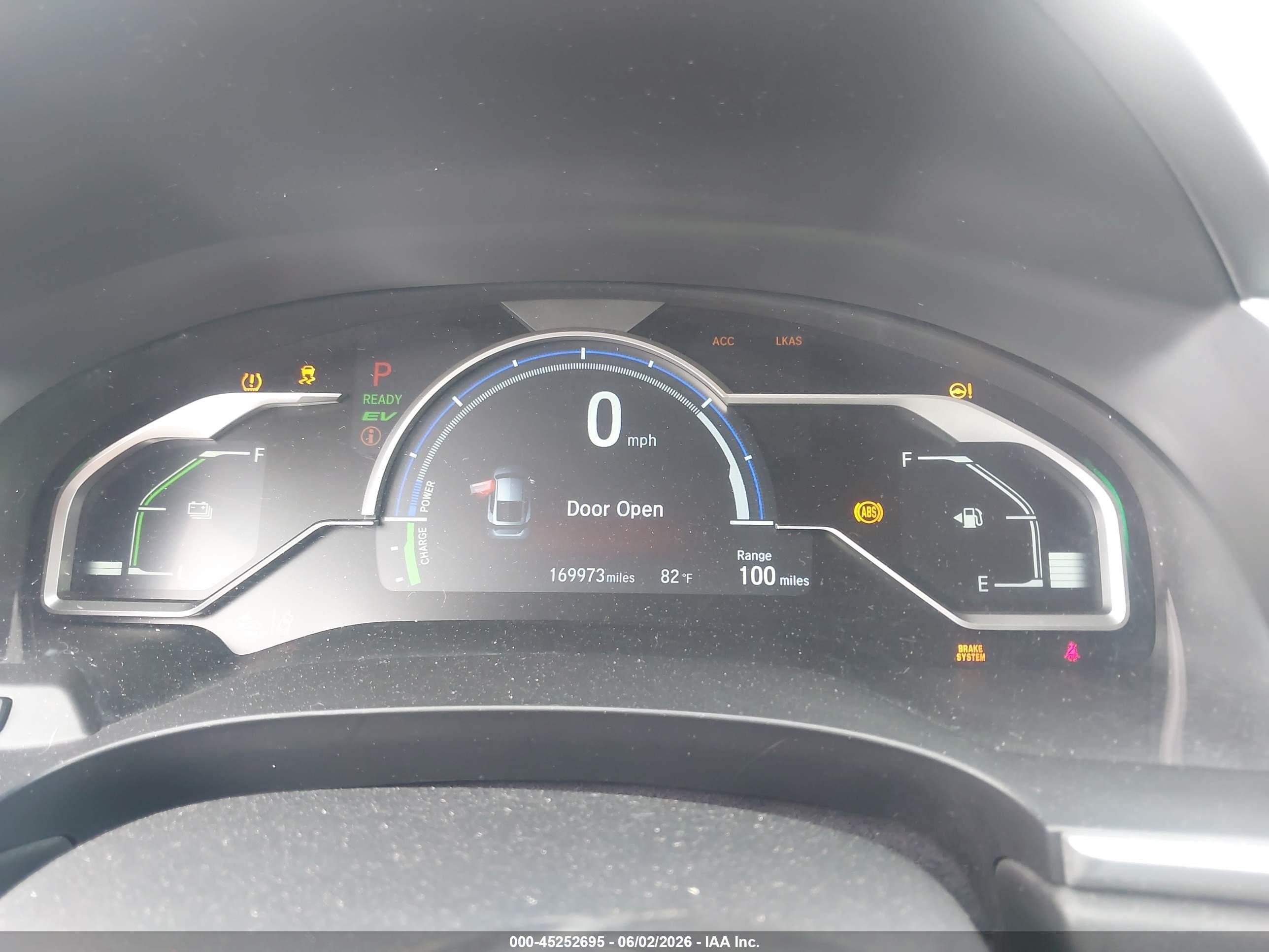 2018 Honda Clarity Plug-in Hybrid   Gray vin: JHMZC5F13JC009933