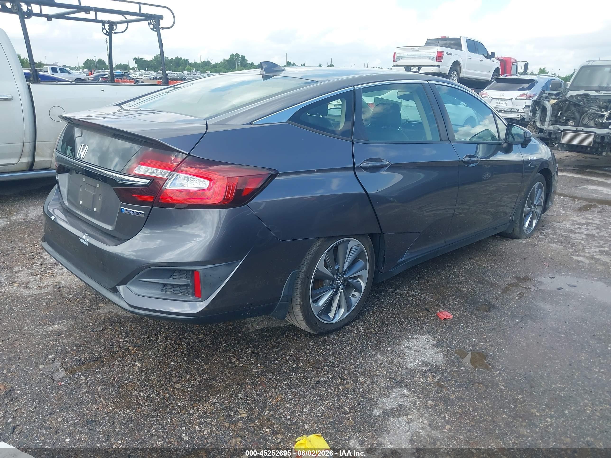 2018 Honda Clarity Plug-in Hybrid   Gray vin: JHMZC5F13JC009933