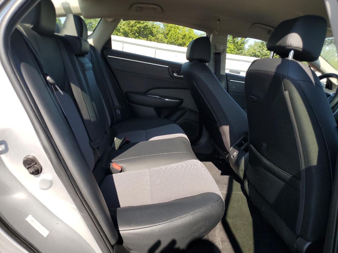 2021 Honda Clarity    Серебряный vin: JHMZC5F13MC000007