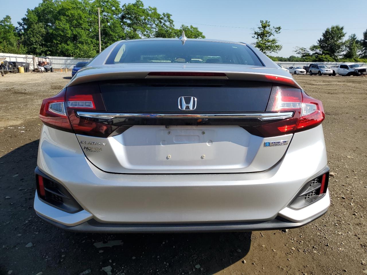 2021 Honda Clarity    Серебряный vin: JHMZC5F13MC000007