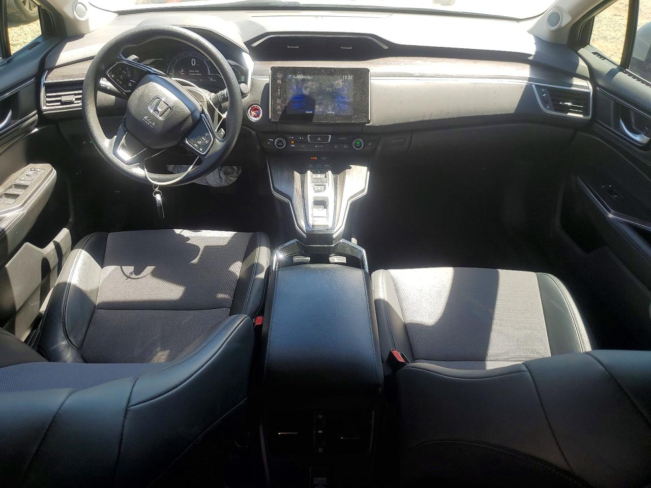 2019 Honda Clarity Silver vin: JHMZC5F15KC006792