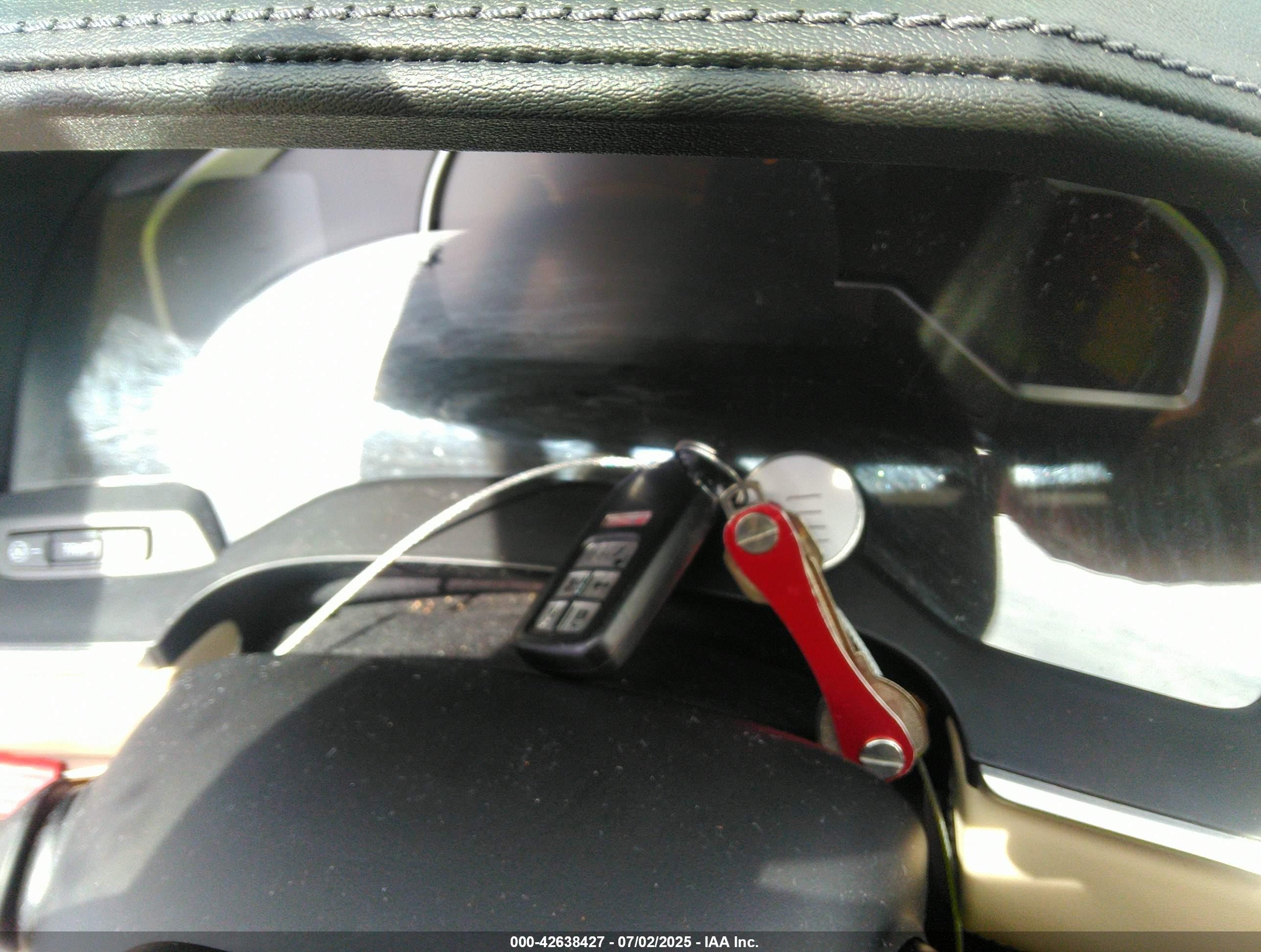 2021 Honda Clarity Plug-in Hybrid   White vin: JHMZC5F15MC000204