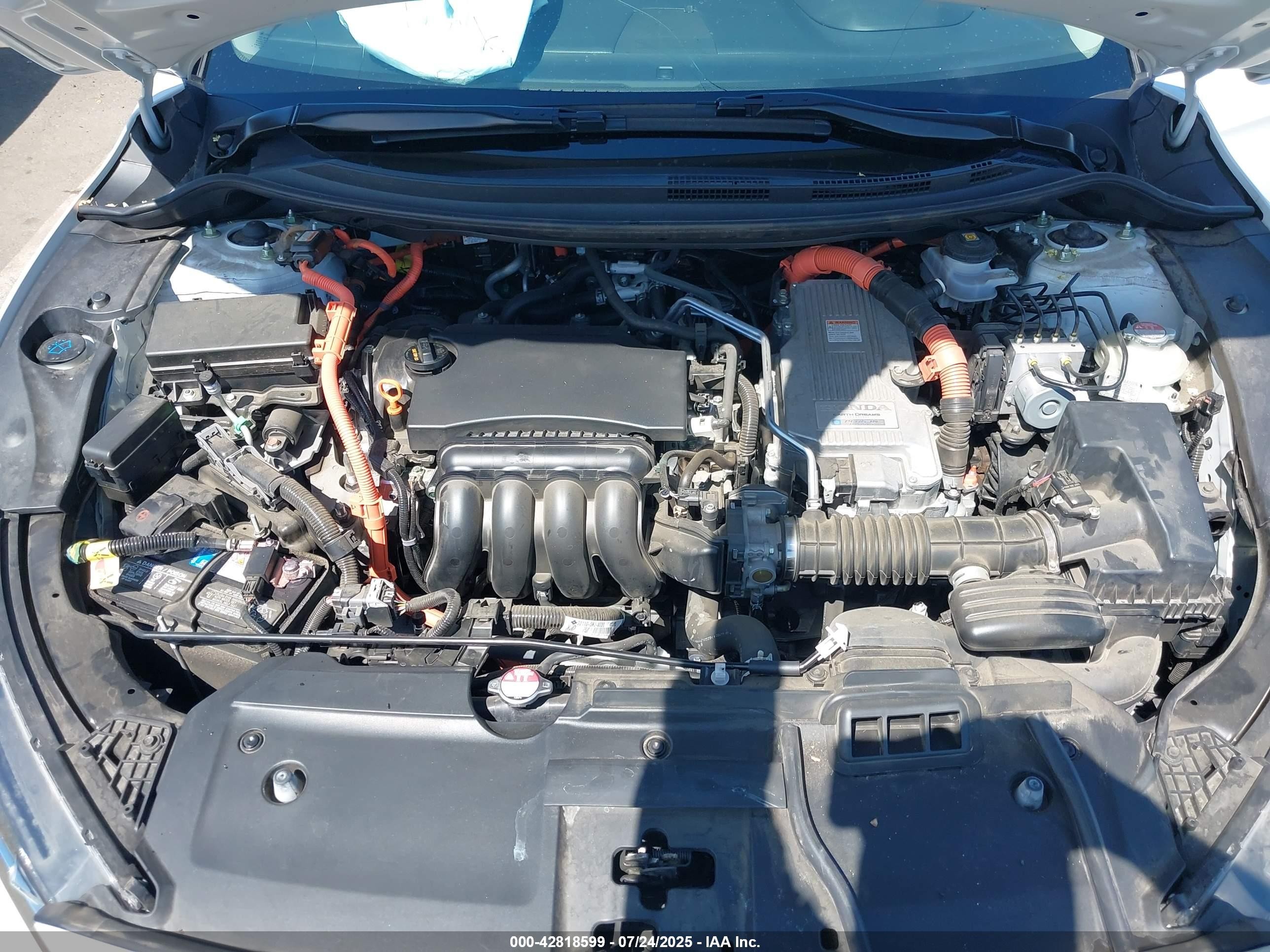 2020 Honda Clarity Plug-in Hybrid Touring White vin: JHMZC5F30LC002801