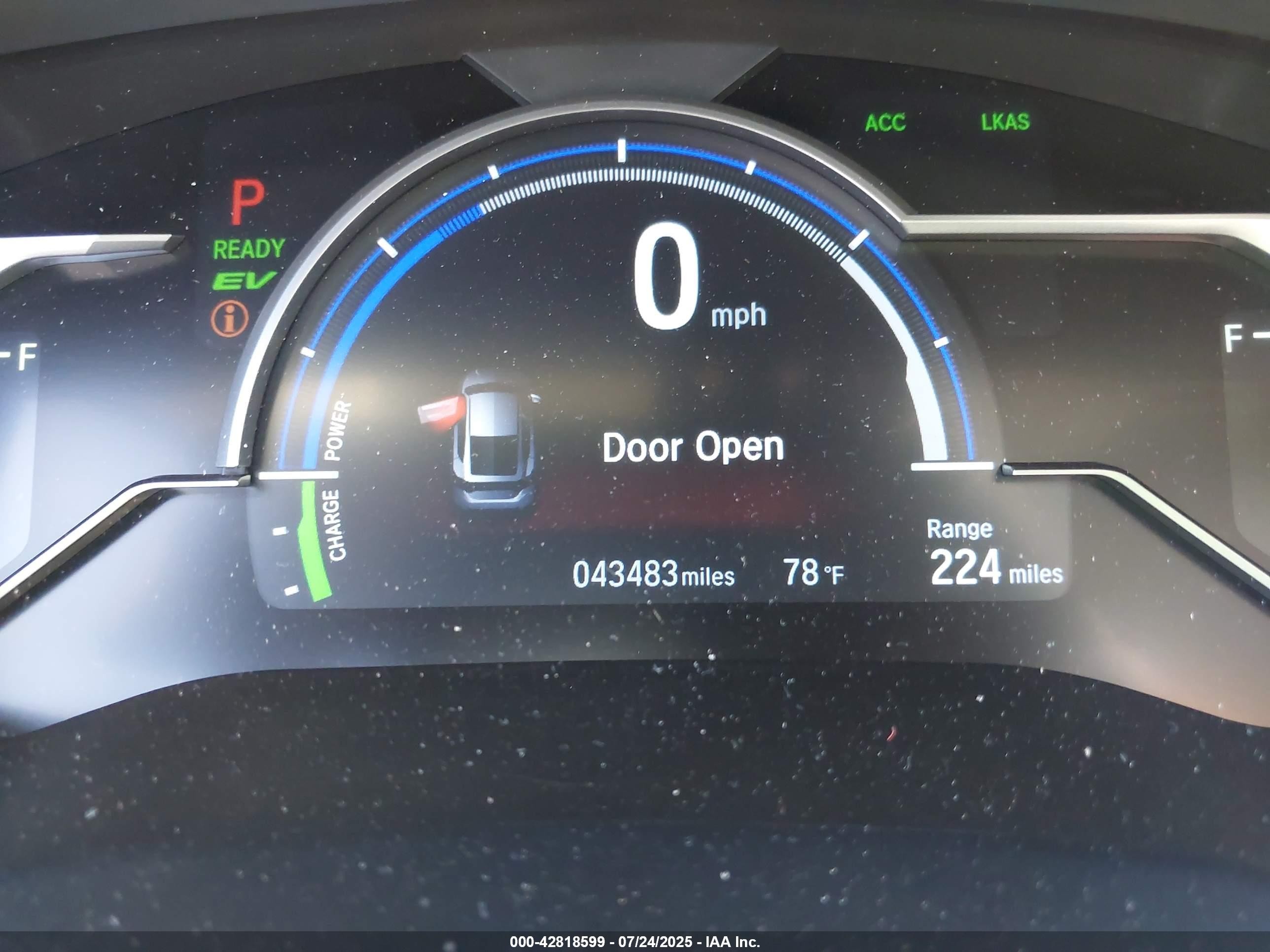 2020 Honda Clarity Plug-in Hybrid Touring White vin: JHMZC5F30LC002801