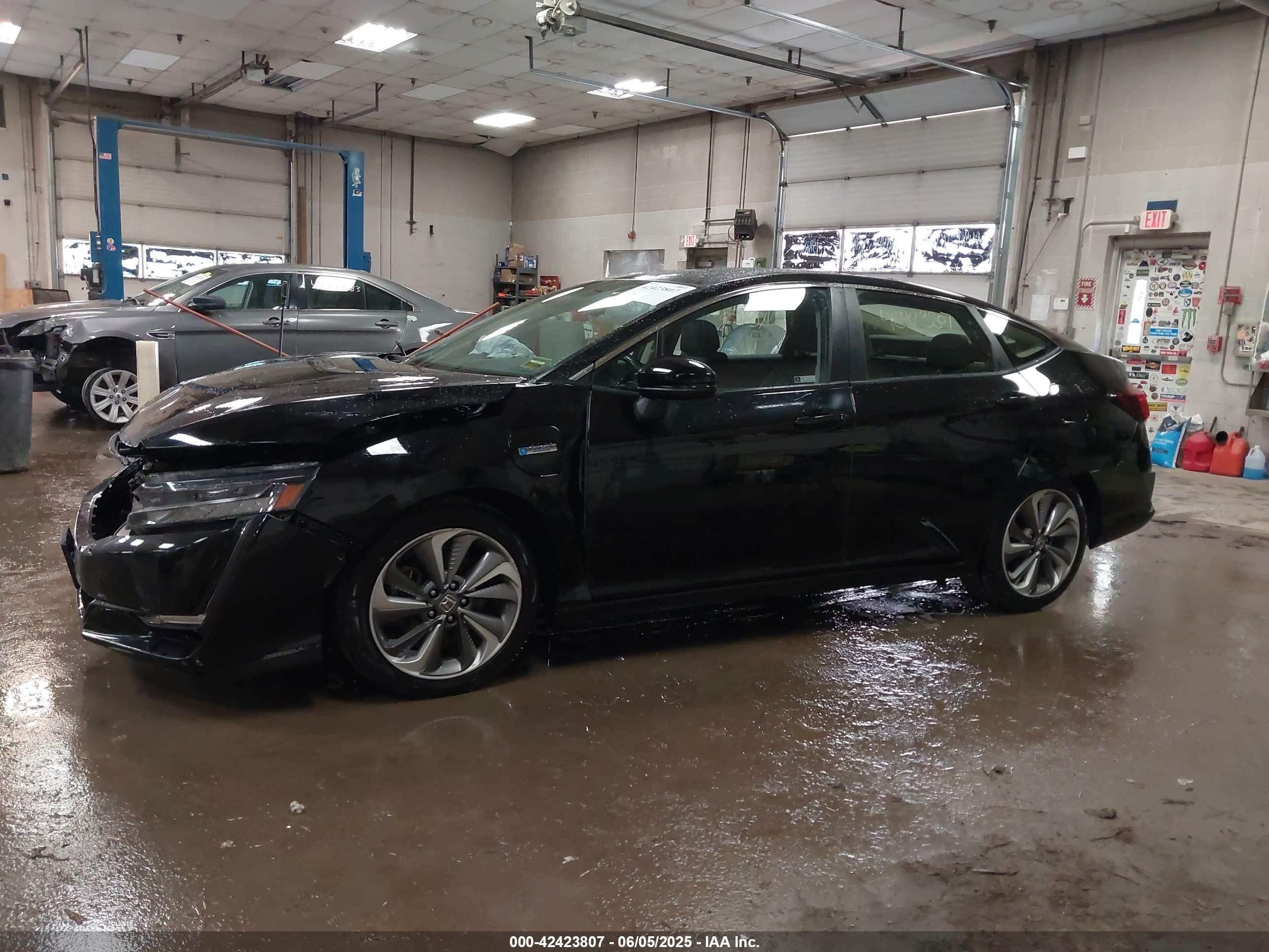 2021 Honda Clarity Plug-in Hybrid Touring Black vin: JHMZC5F30MC000063